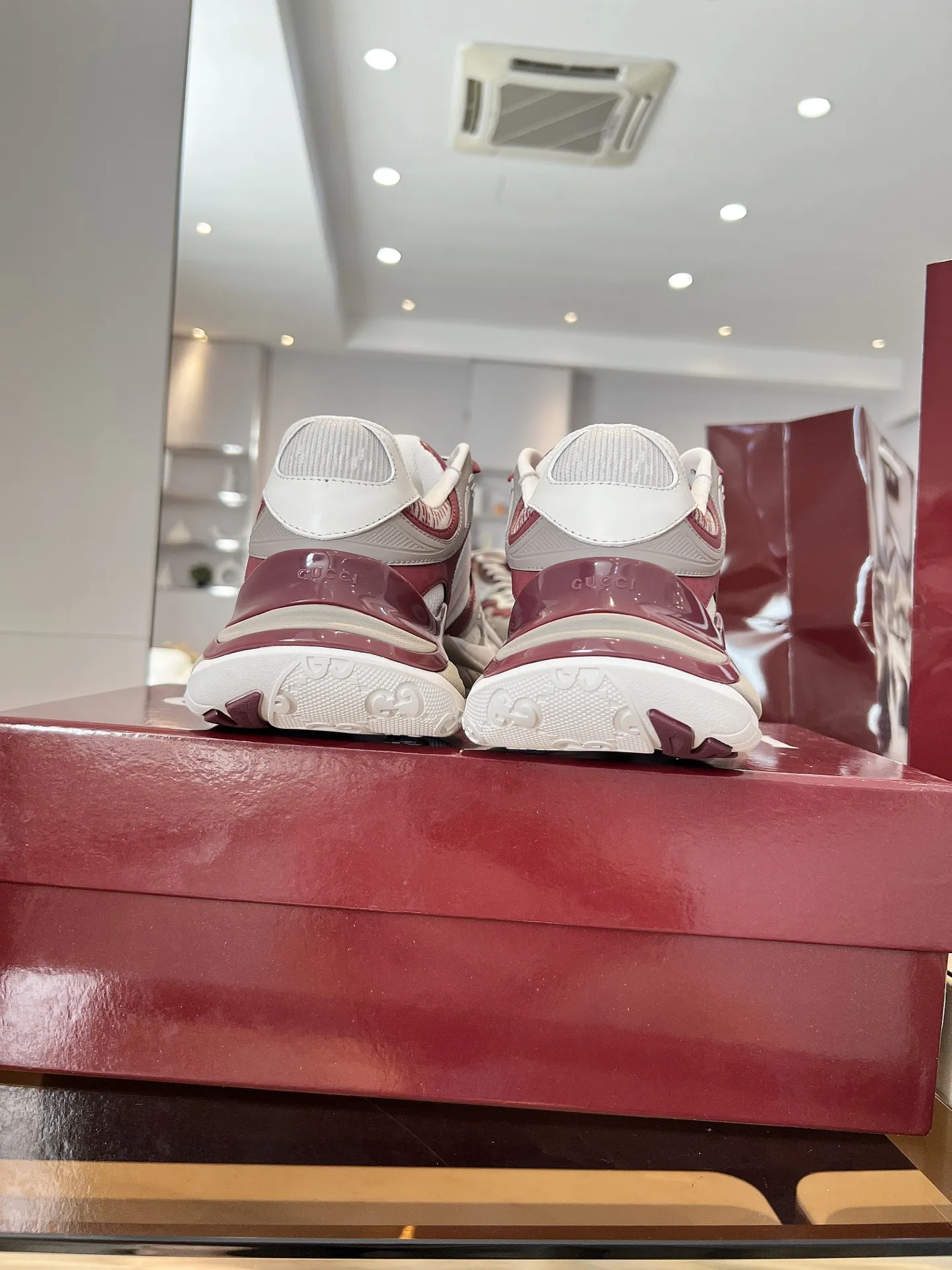 Gucci 2.0 スニーカー レッド クラシックストライプ - 画像 (5)