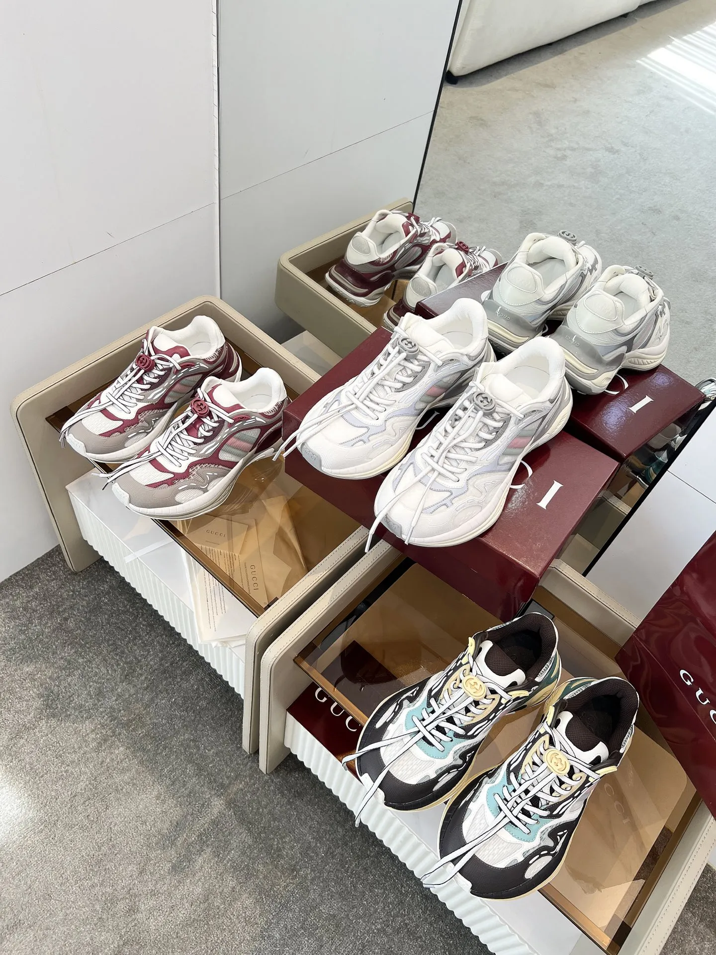 Gucci 2.0 スニーカー レッド クラシックストライプ - 画像 (10)