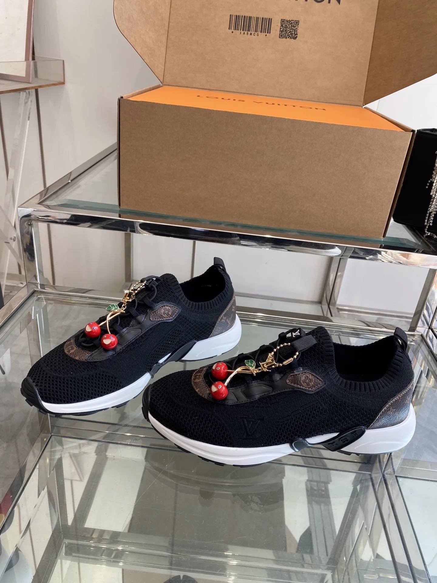 LOUIS VUITTON 黒 ソックスシューズ - 画像 (9)