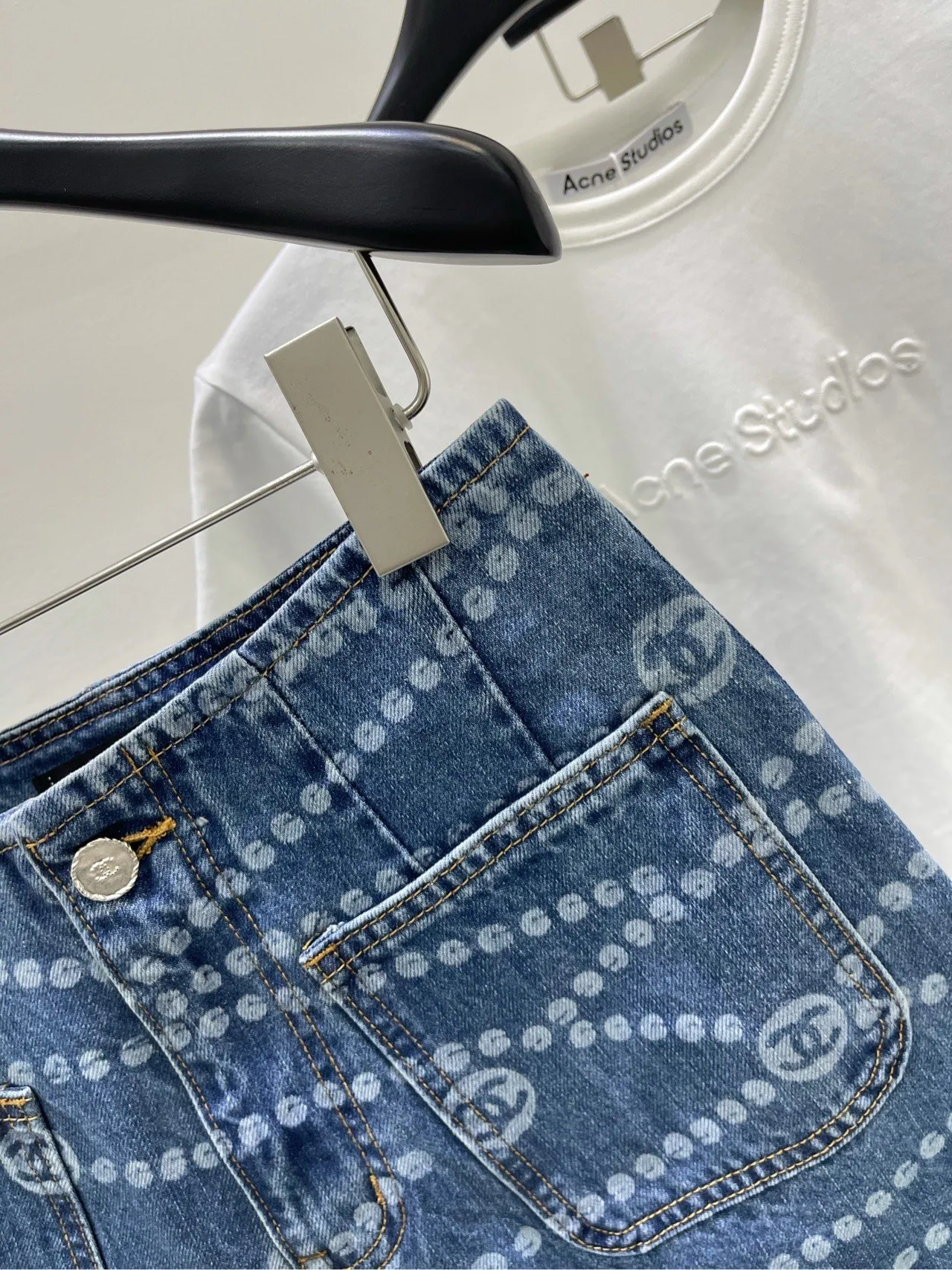 Chanel ダブルCプリントデニムショーツ カウボーイブルー ハイウエスト - 画像 (6)