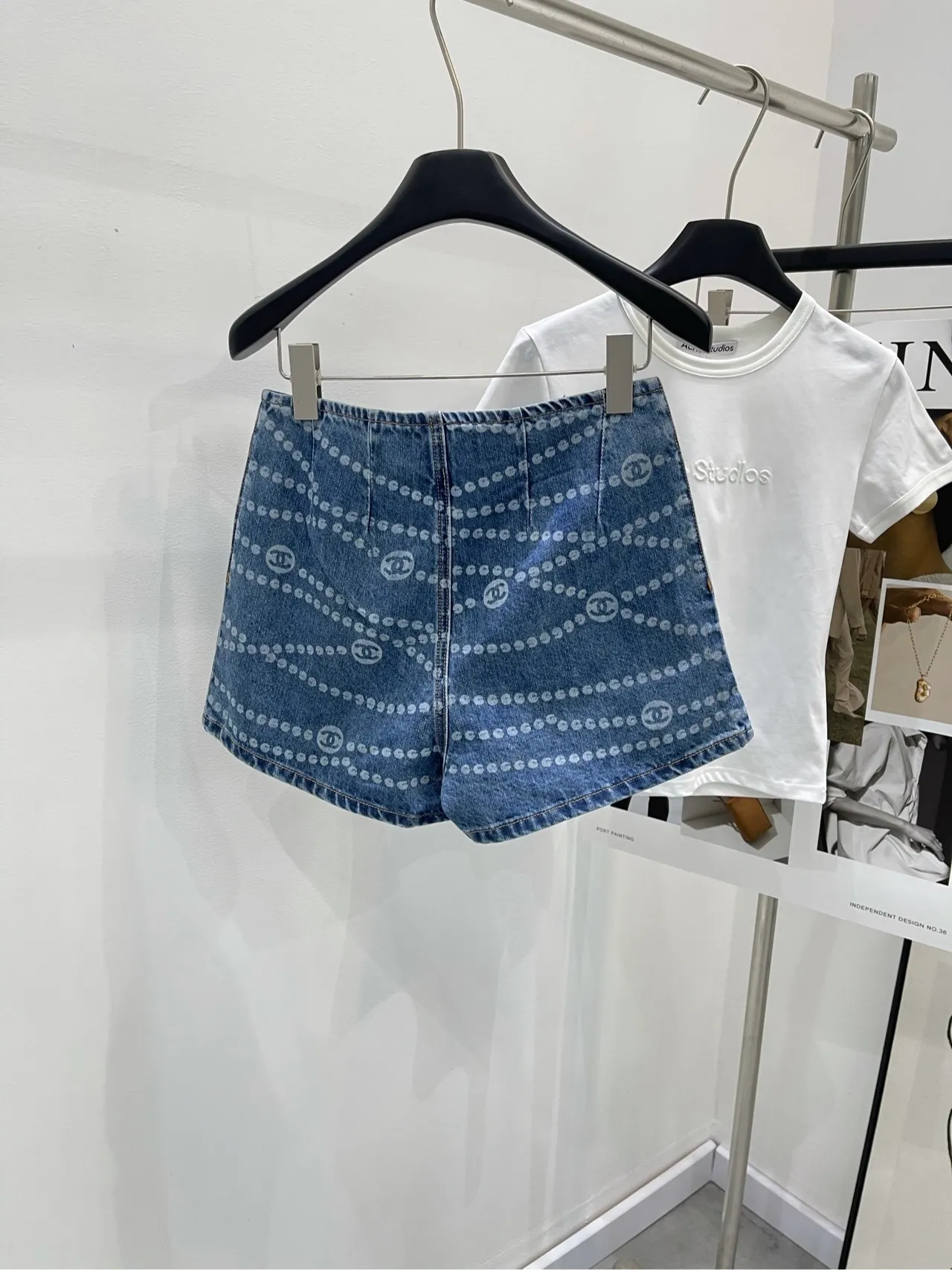 Chanel ダブルCプリントデニムショーツ カウボーイブルー ハイウエスト - 画像 (8)