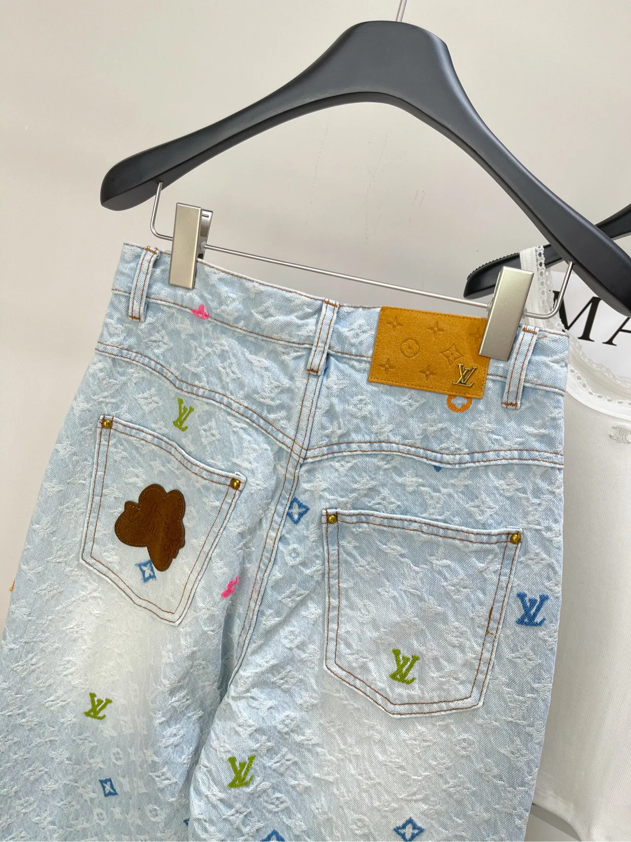 Louis Vuitton 水色クローバージャカードデニムパンツ - 画像 (9)