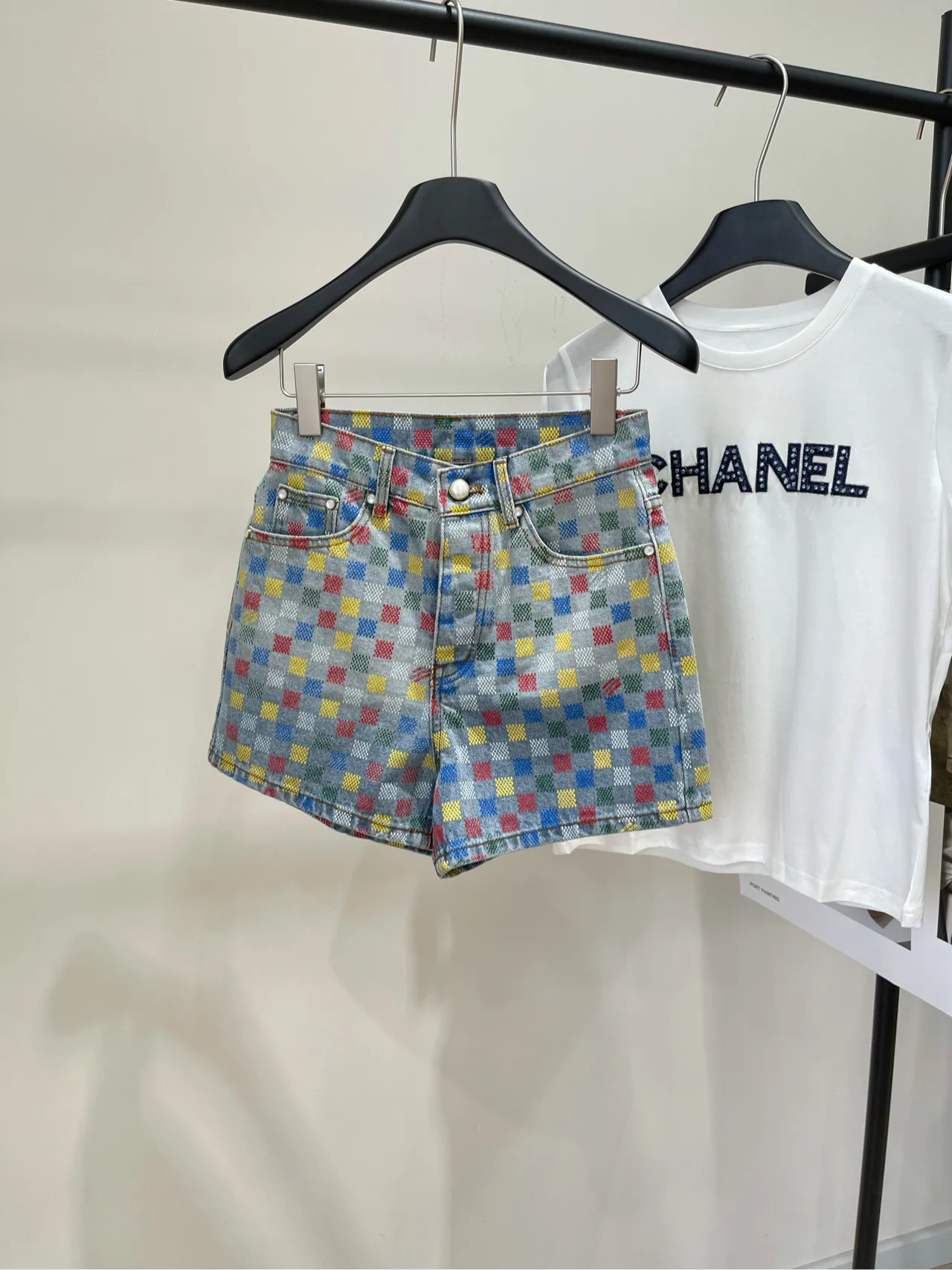 Louis Vuitton 淡いブルーのコラージュ柄デニムパンツ