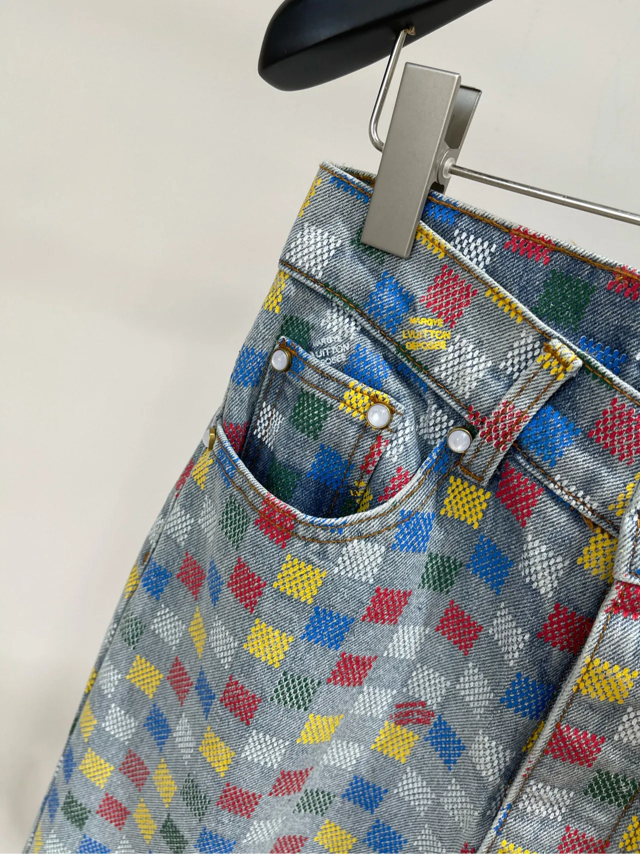 Louis Vuitton カラフルモザイク デニム長ズボン - 画像 (4)