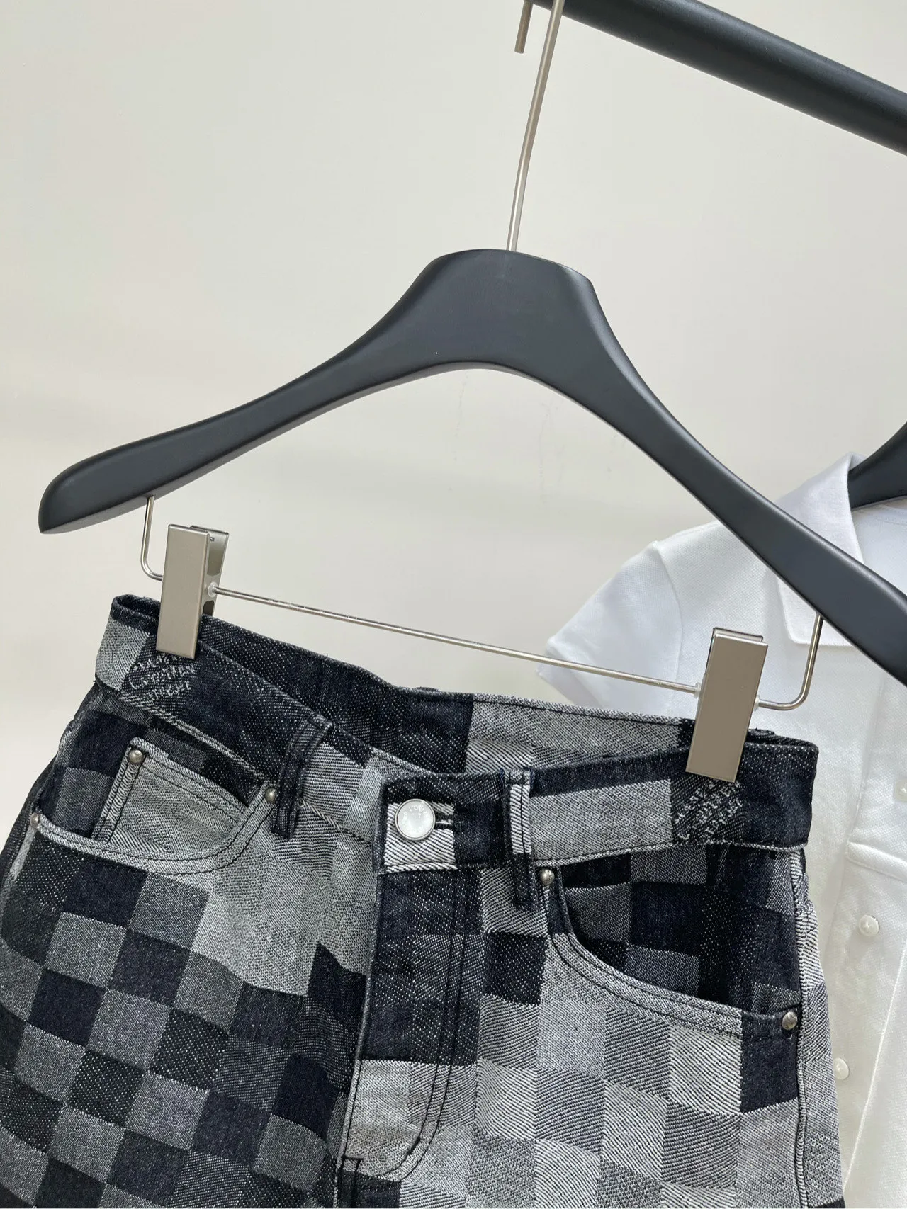 Louis Vuitton グレー黒チェック柄デニムショーツ - 画像 (3)