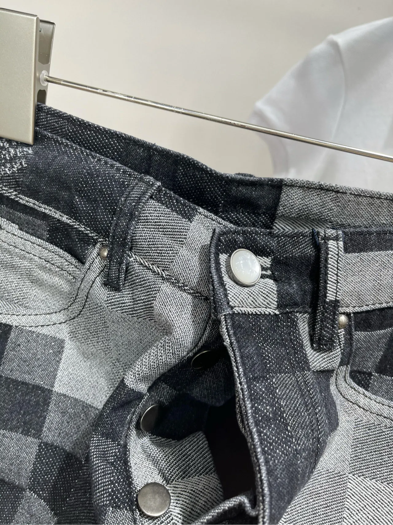 Louis Vuitton グレー黒チェック柄デニムショーツ - 画像 (5)