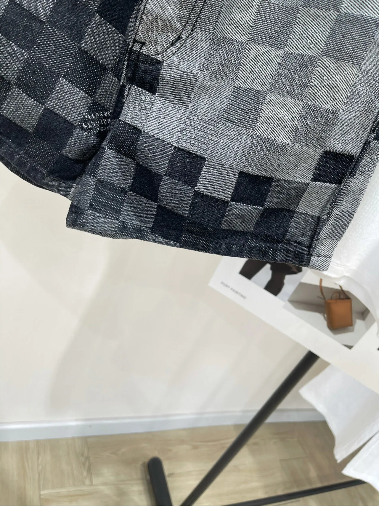 Louis Vuitton グレー黒チェック柄デニムショーツ - 画像 (7)