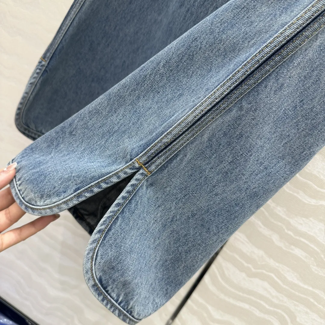 Loeweブランド洗水ブルーデニムワイドパンツ - 画像 (8)