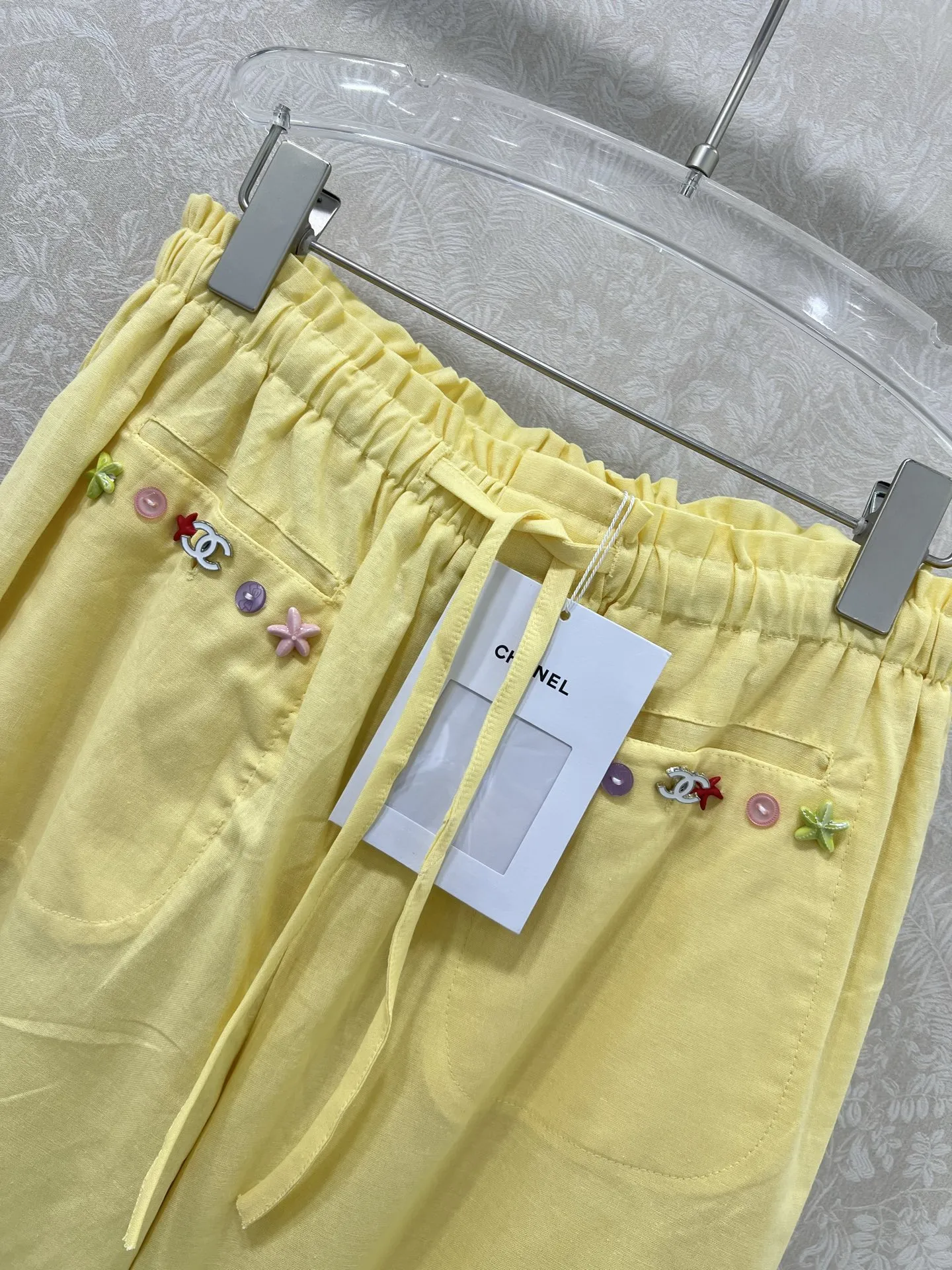 Chanel イエロー小香25新款ワイドパンツ - 画像 (3)
