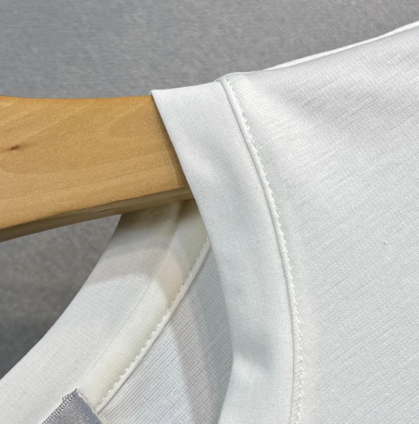 Christian Dior 白 Tシャツ 25SS新款 - 画像 (5)