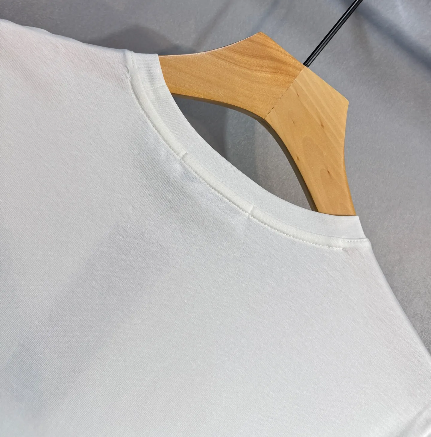 Christian Dior 白 Tシャツ 25SS新款 - 画像 (8)