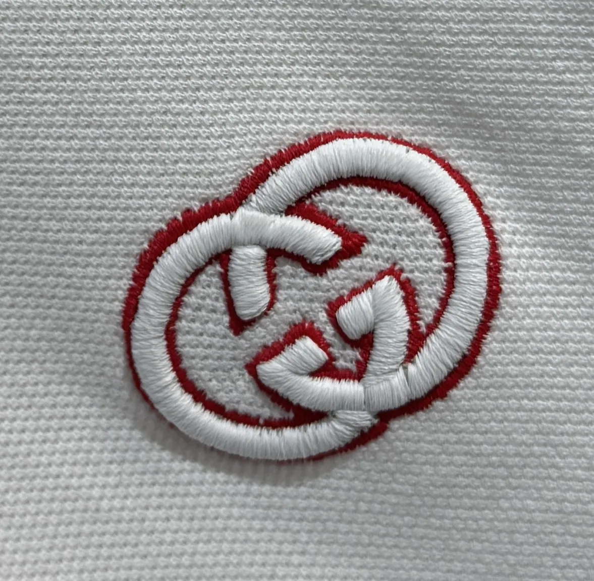 GUCCI 25SS新款ポロシャツ 白黒 簡潔スタイル - 画像 (5)