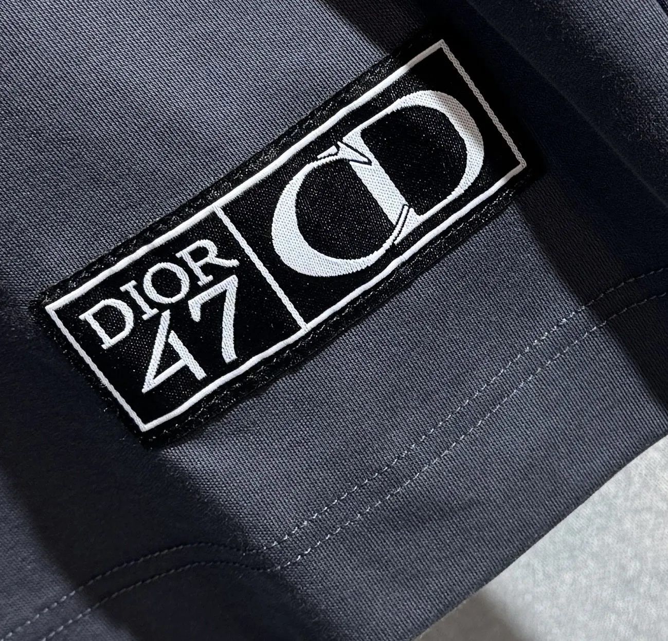 Christian Dior 25SS 新款Tシャツ 黒 - 画像 (8)