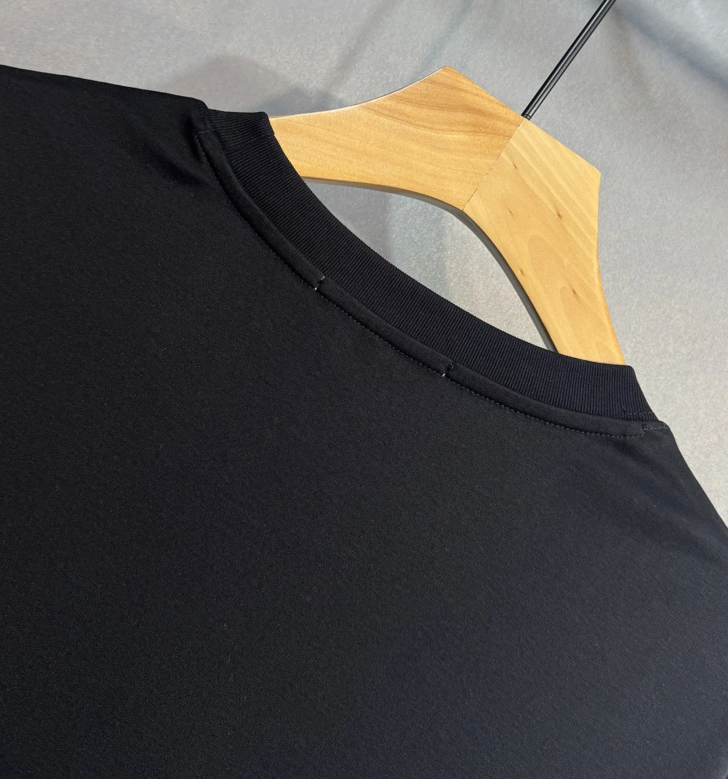 Christian Dior 黒色 シンプルTシャツ - 画像 (9)