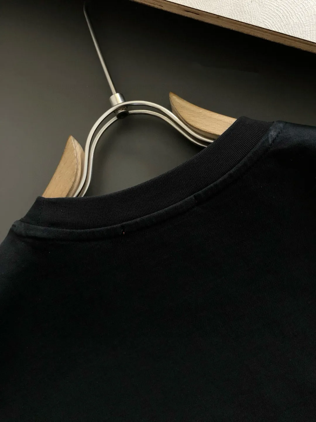 Balenciaga 2025SS ブラックロゴTシャツ - 画像 (7)