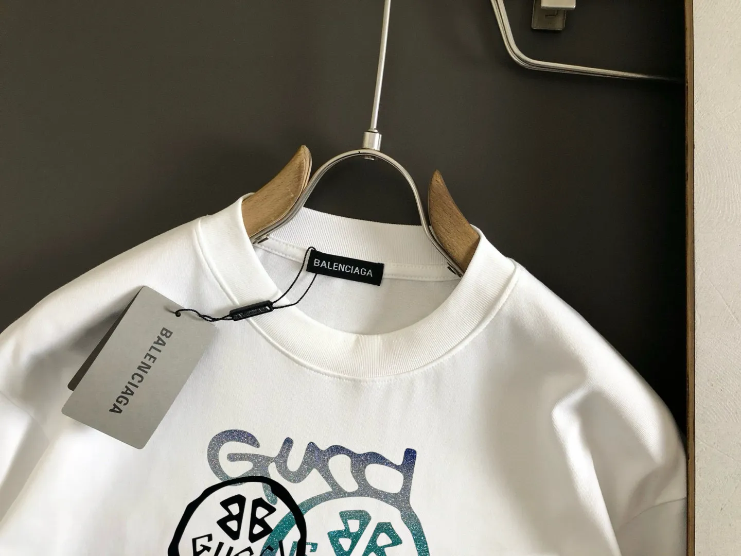 Balenciaga 2025SS 白 ラウンドネックのおしゃれなTシャツ - 画像 (3)