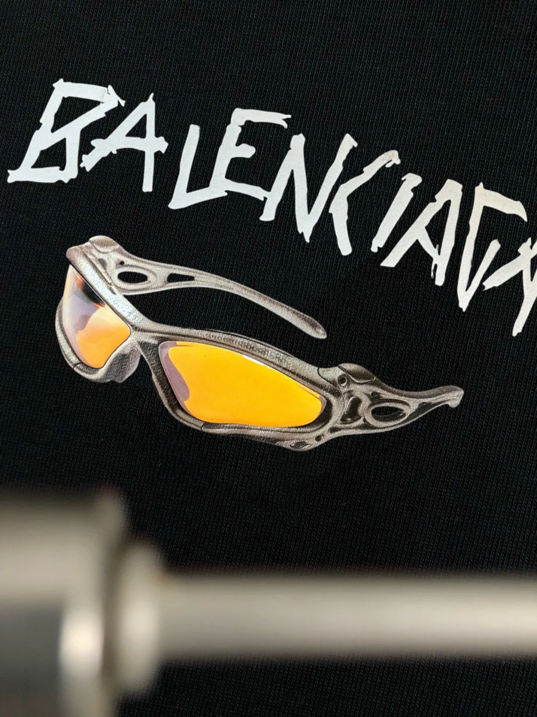 Balenciaga 黒 グラフィックTシャツ - 画像 (6)