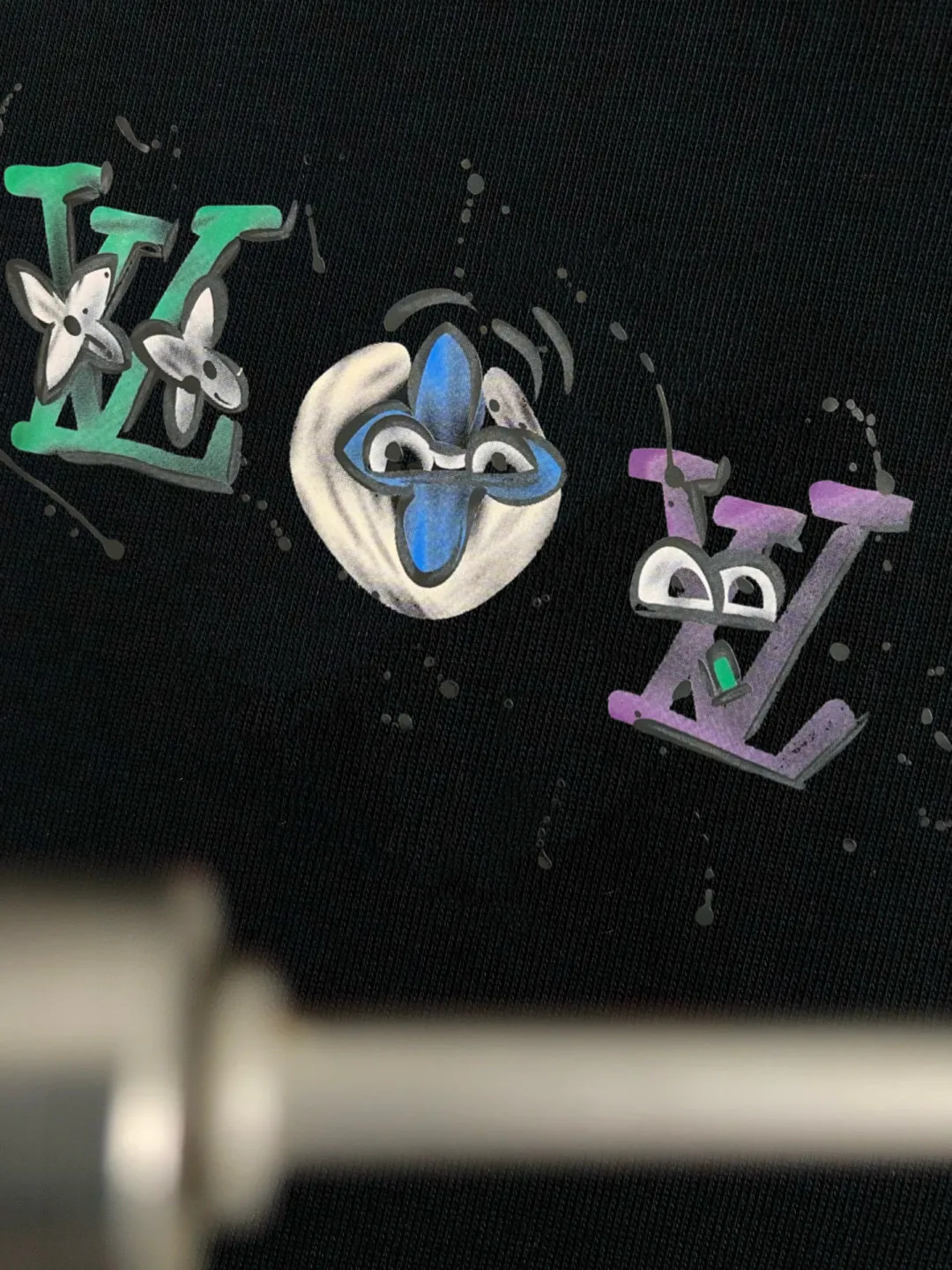 LOUIS VUITTON 2025SS春夏 白Tシャツロゴデザイン - 画像 (8)