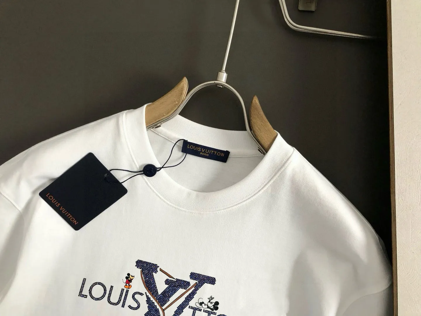 LOUIS VUITTON 白 Tシャツ 2025SS - 画像 (3)