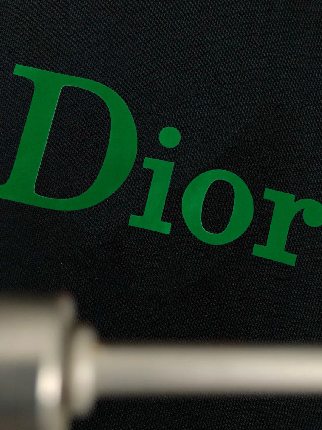 Christian Dior 黒 ロゴTシャツ 2025SS - 画像 (3)