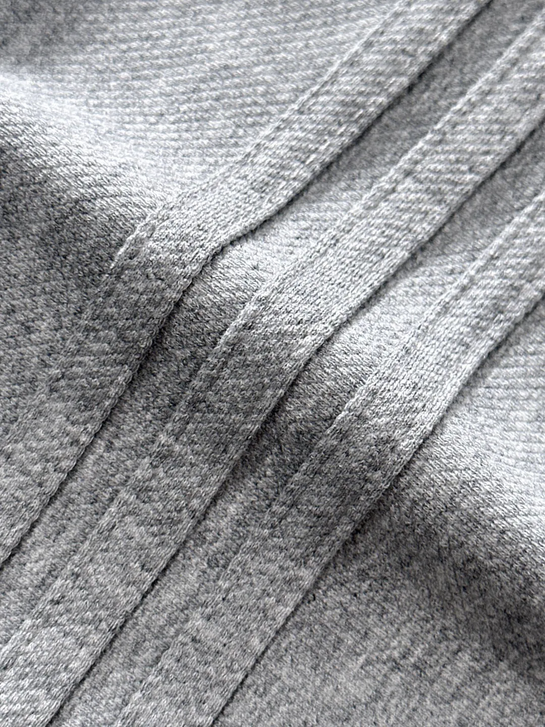 Moncler 2025 夏の新スタイル グレーショーツ - 画像 (5)