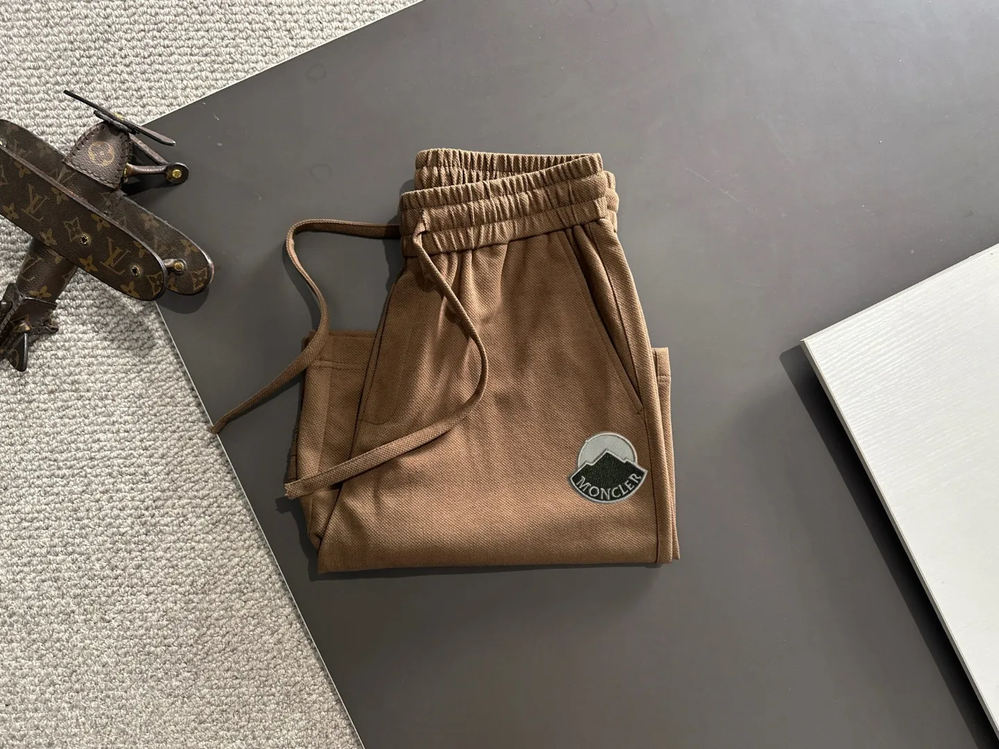 MONCLER 2025夏新作 ゴムバンドカジュアルショートパンツ ブラウン - 画像 (9)