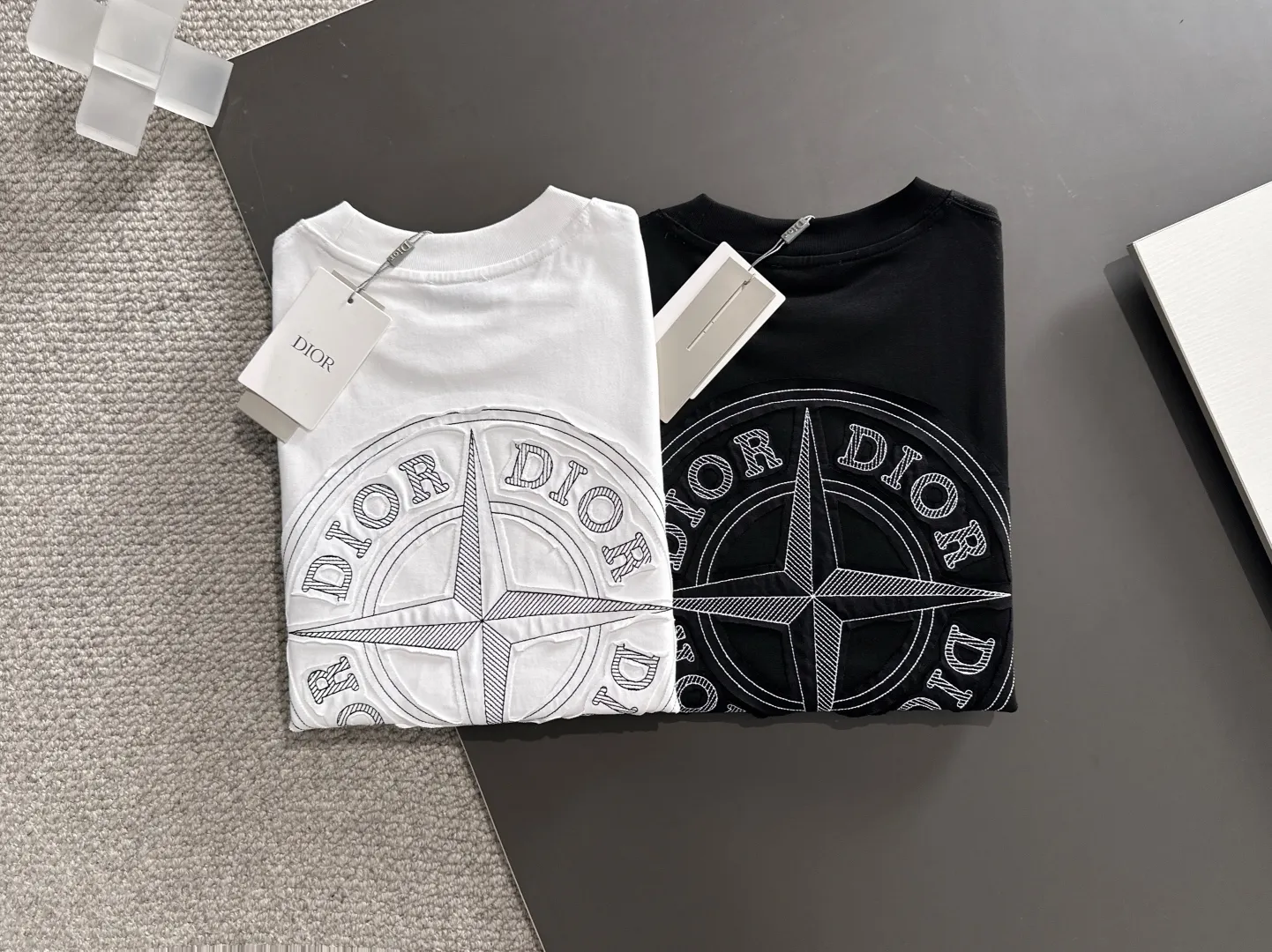 STONE ISLAND 黒 Tシャツ サイズ - 画像 (3)