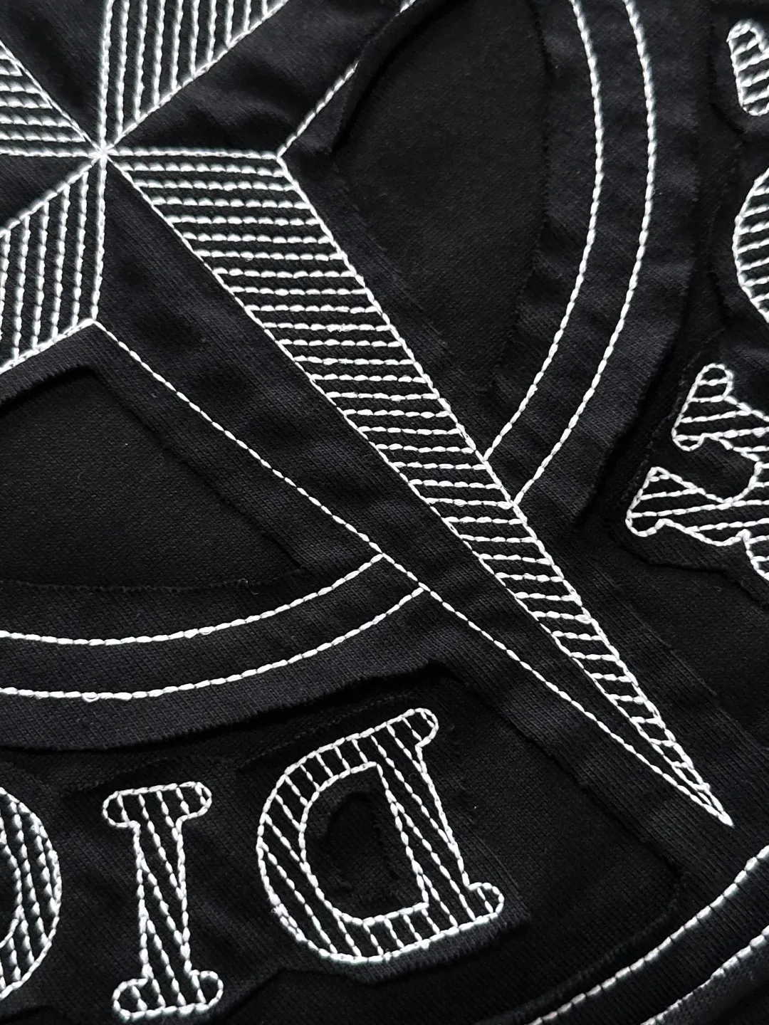 STONE ISLAND 黒 Tシャツ サイズ - 画像 (8)