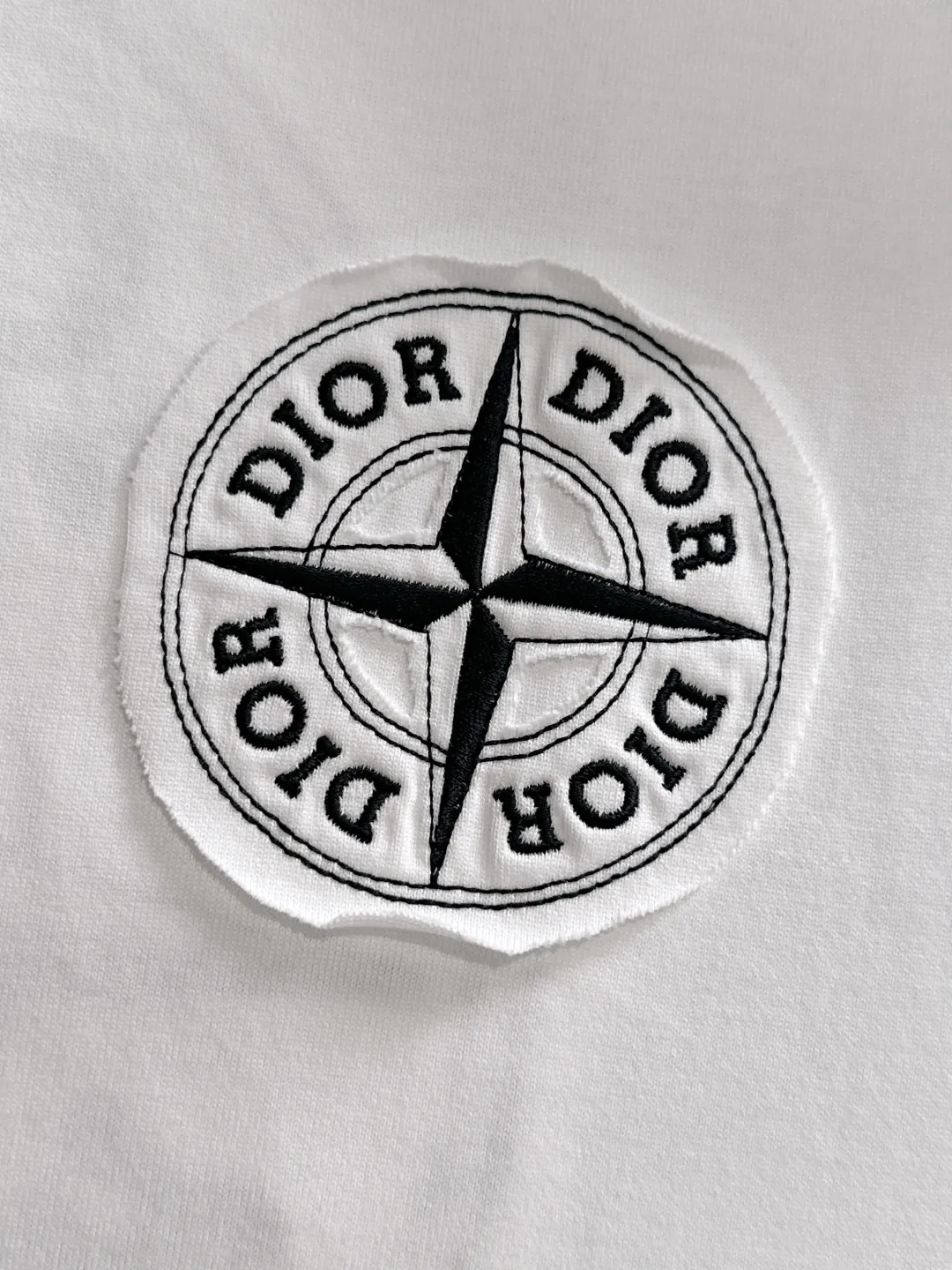 STONE ISLAND ホワイト Tシャツ - 画像 (7)