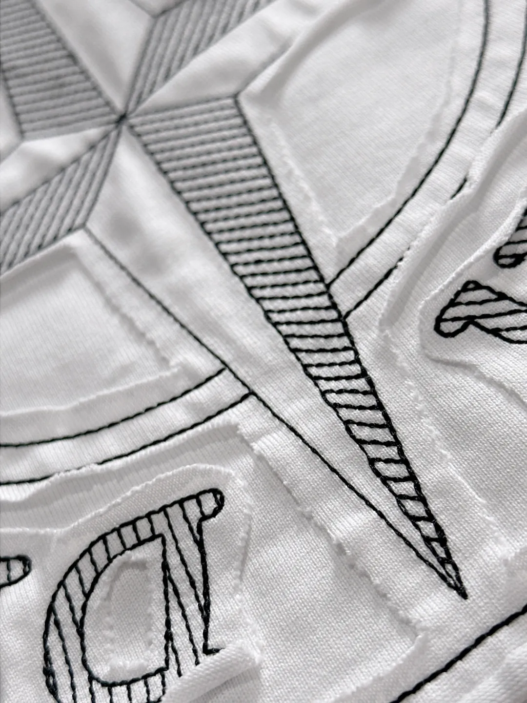 STONE ISLAND ホワイト Tシャツ - 画像 (9)