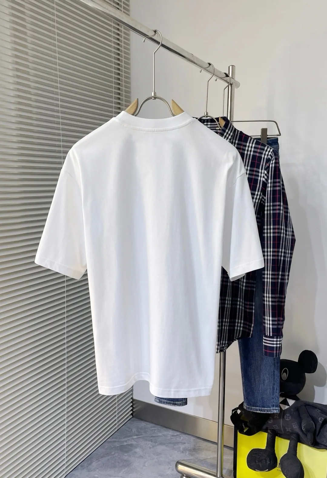 STONE ISLAND 白 クルーネックTシャツ - 画像 (3)