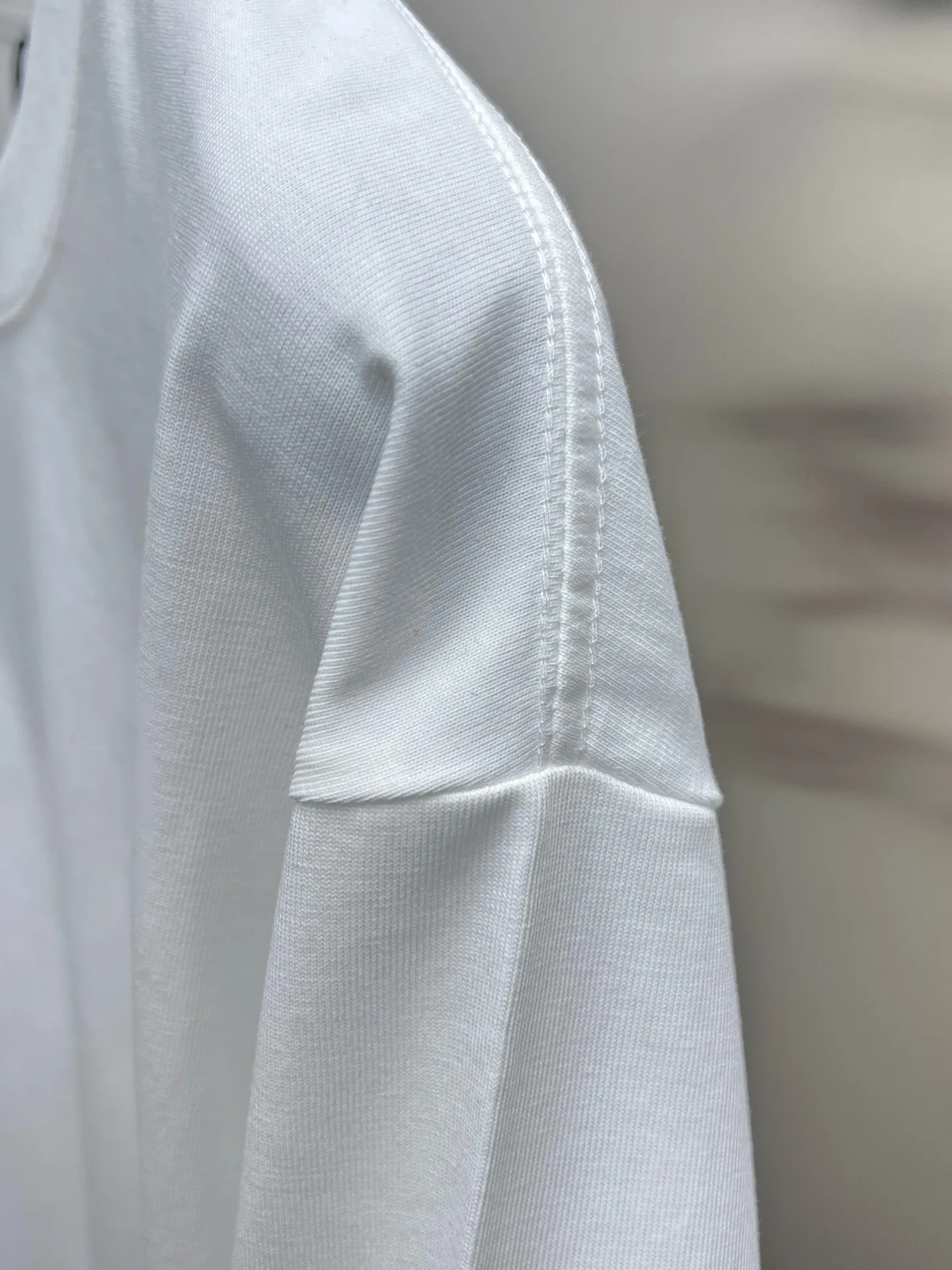 STONE ISLAND 白 クルーネックTシャツ - 画像 (9)