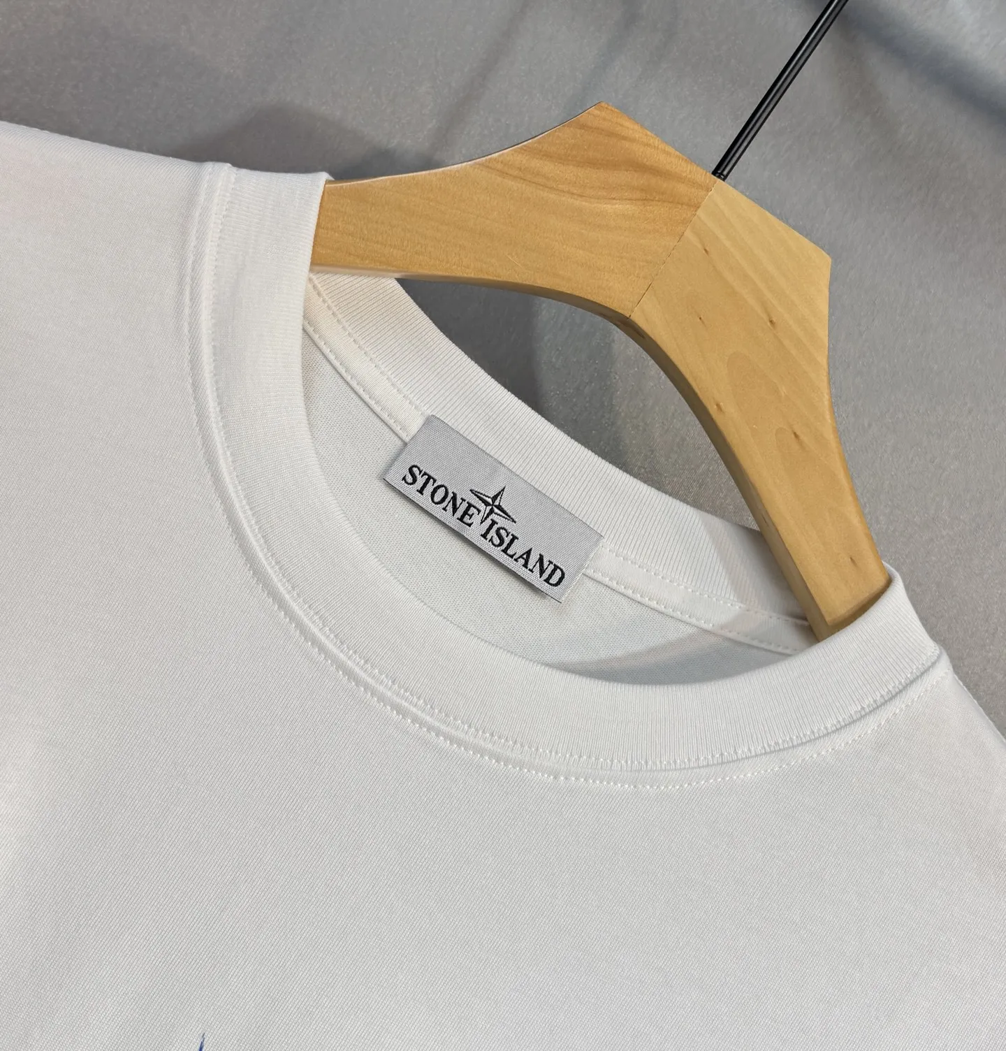 STONE ISLAND 白黒 シンプルTシャツ - 画像 (4)