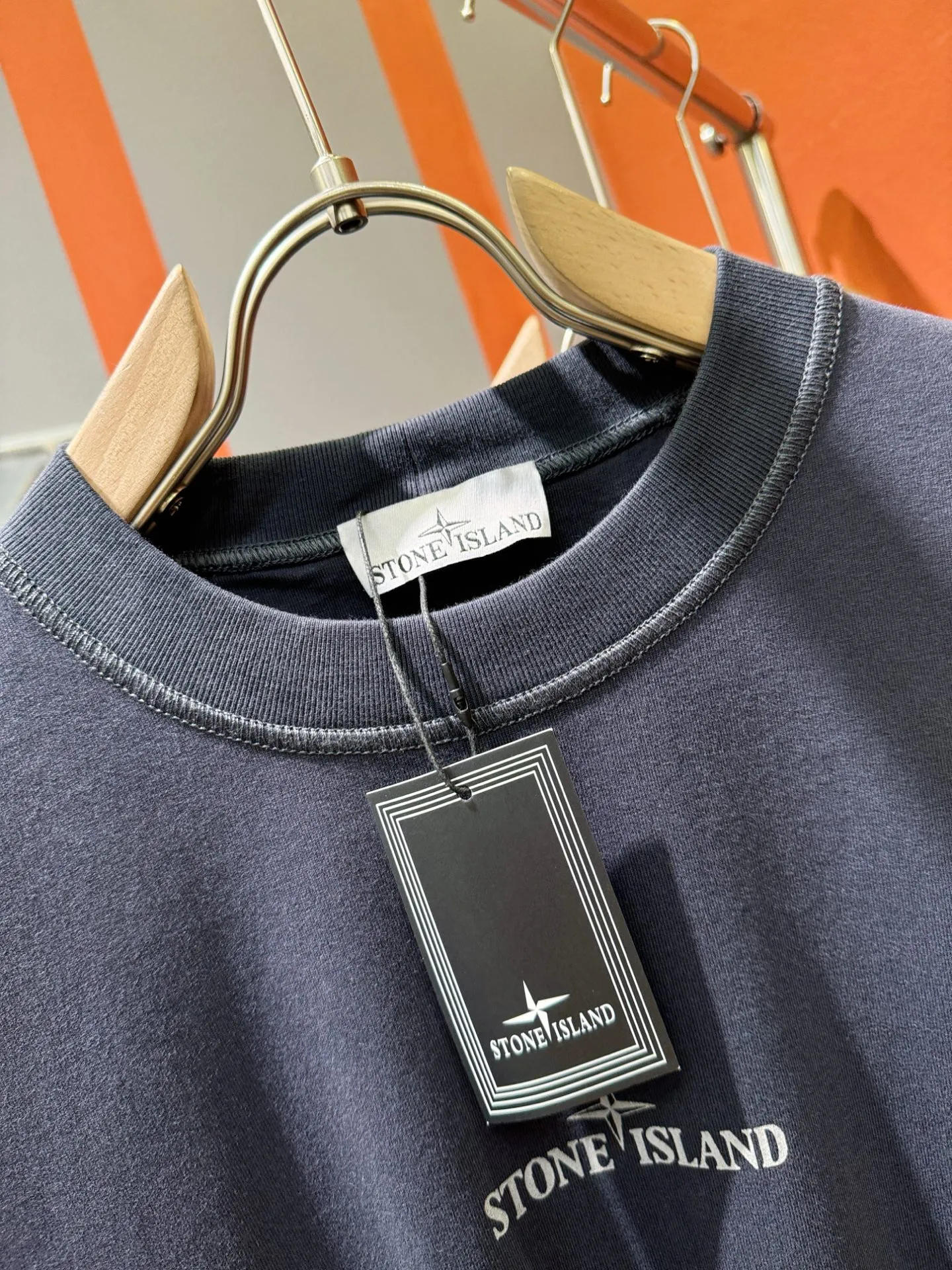 STONE ISLAND グレー Tシャツ 2025春夏 - 画像 (6)