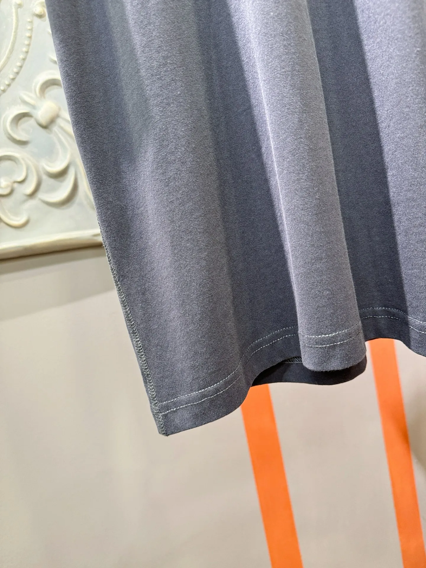 STONE ISLAND グレー Tシャツ 2025春夏 - 画像 (8)