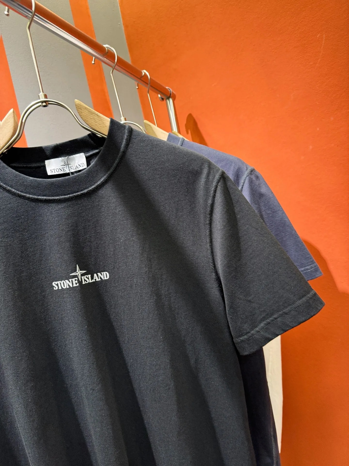 STONE ISLAND 黒 Tシャツ - 画像 (7)