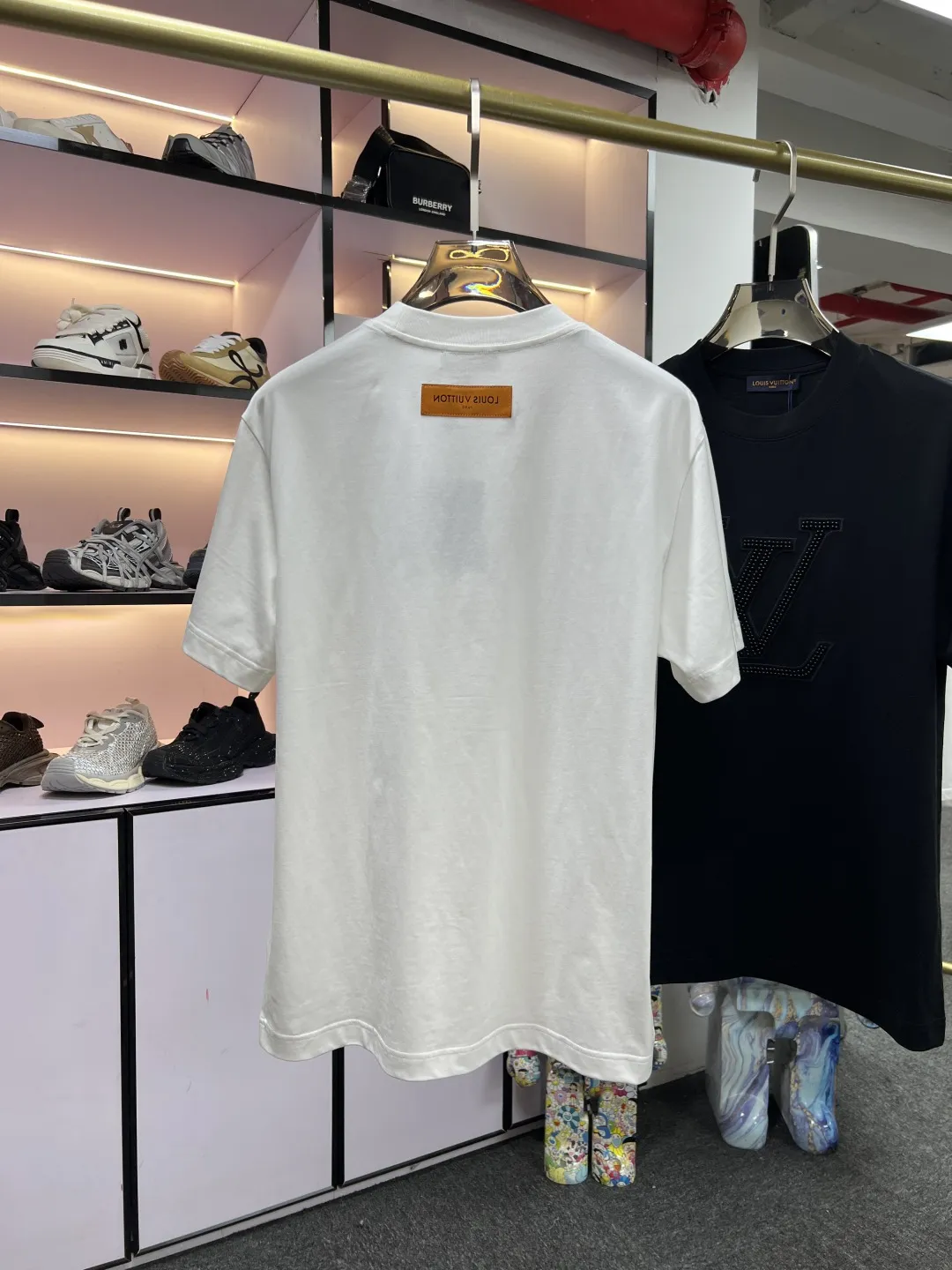 LV 2025 2025年夏新作 ホワイト 半袖Tシャツ ユニセックス - 画像 (9)