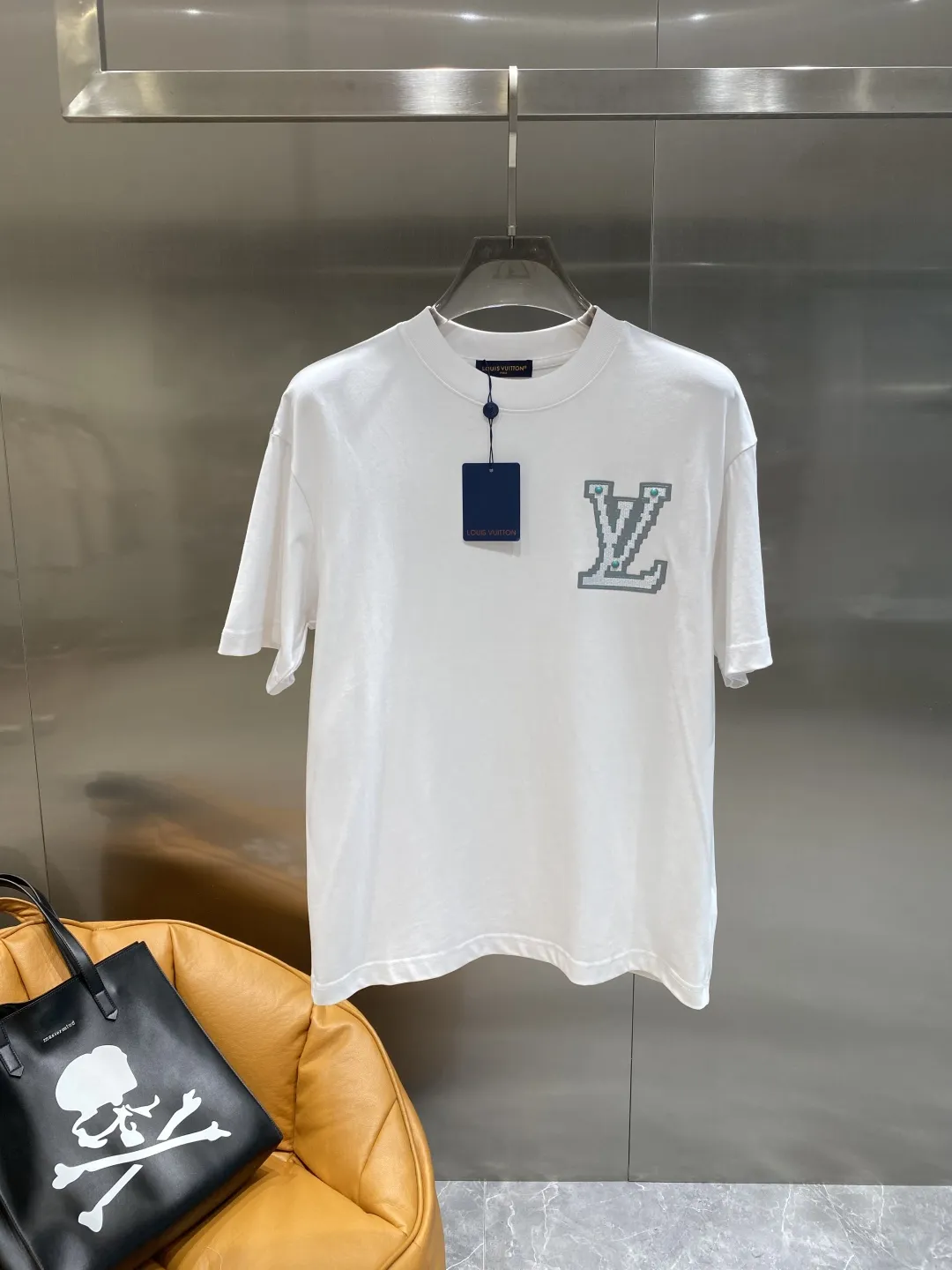 Louis Vuitton 2025新作Tシャツ ブラック&ホワイト - 画像 (3)