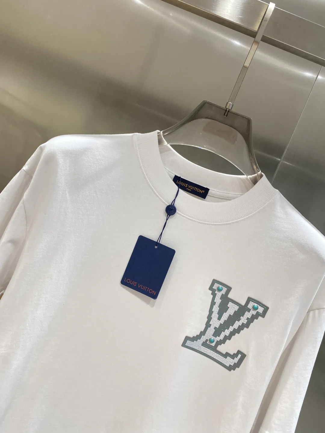 Louis Vuitton 2025新作Tシャツ ブラック&ホワイト - 画像 (4)