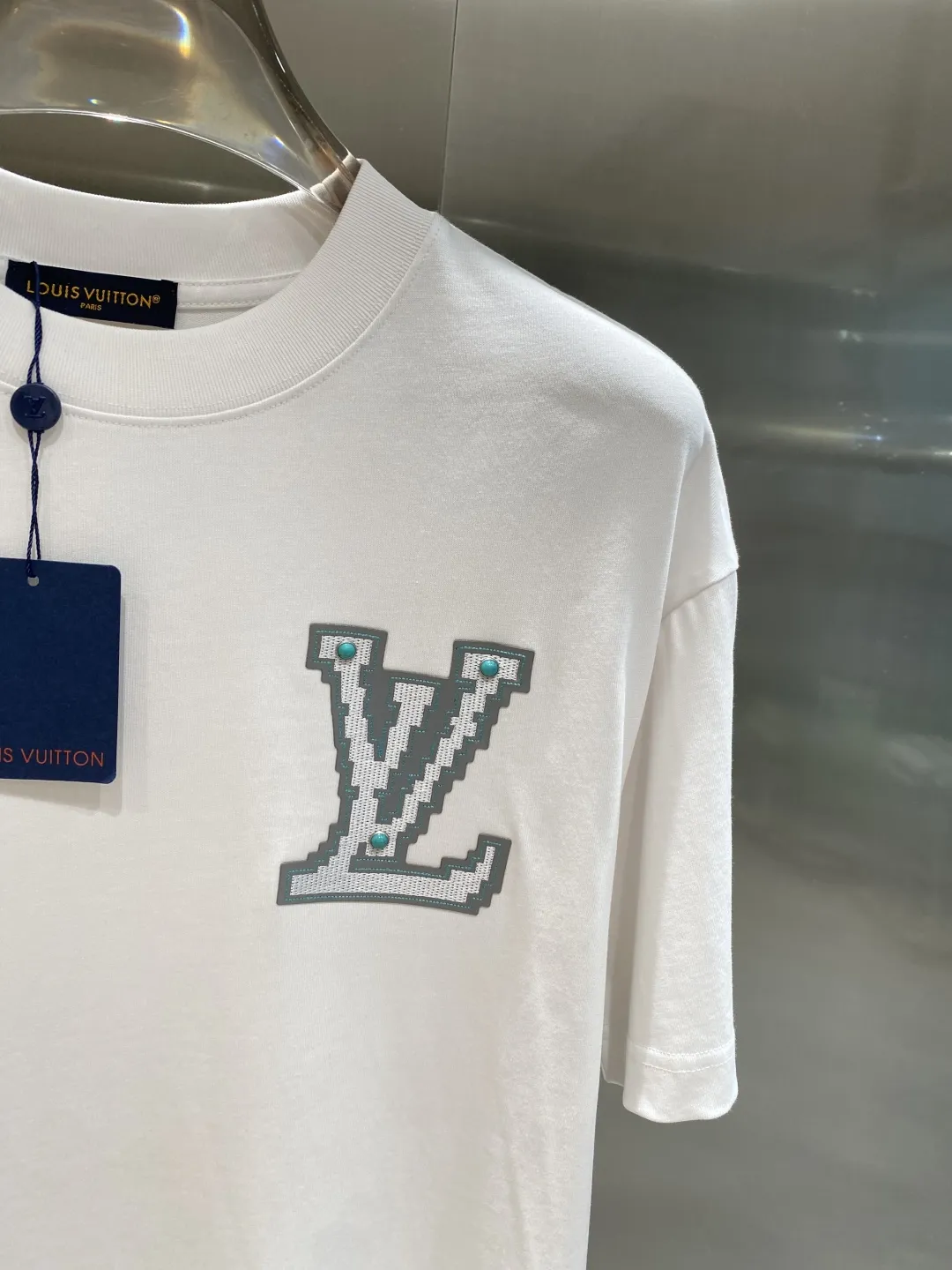 Louis Vuitton 2025新作Tシャツ ブラック&ホワイト - 画像 (5)