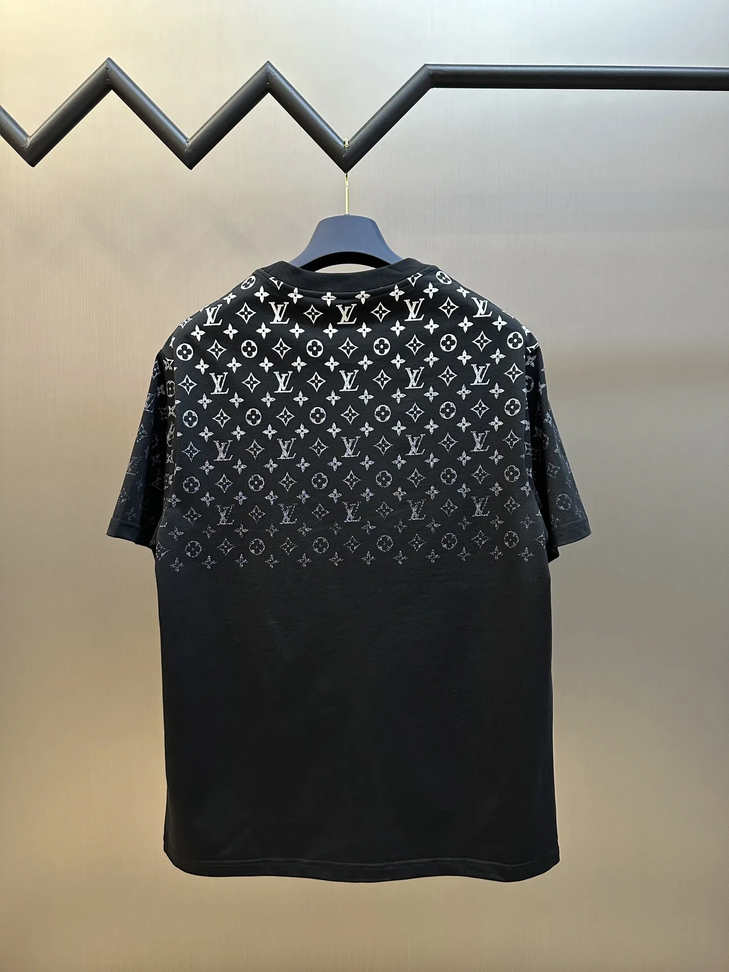 Louis Vuitton 黒 グラデーション柄Tシャツ - 画像 (5)