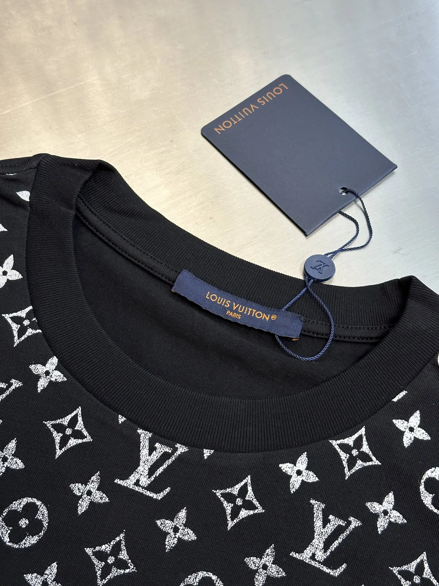Louis Vuitton 黒 グラデーション柄Tシャツ - 画像 (6)