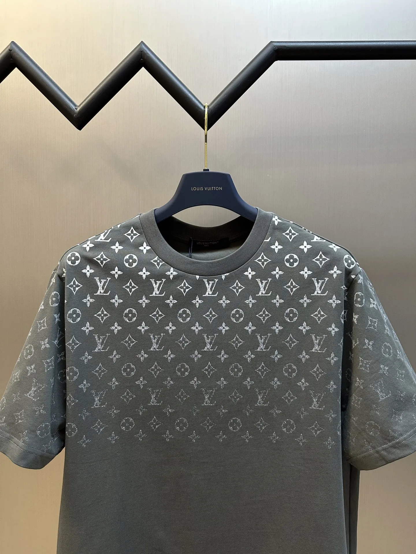 Louis Vuitton グレー グラデーションTシャツ - 画像 (3)