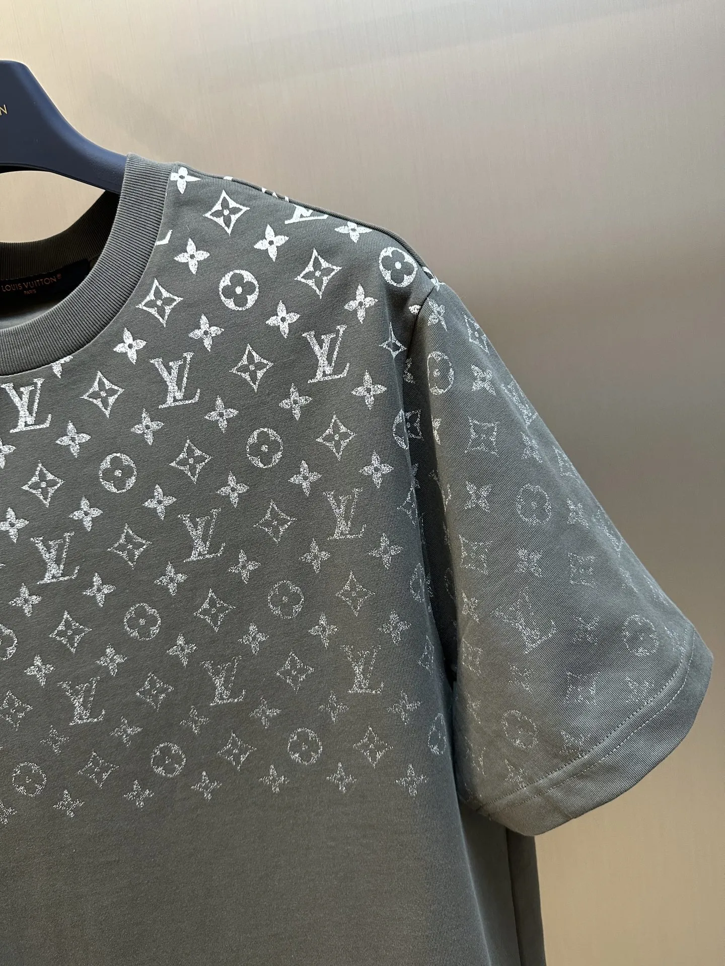 Louis Vuitton グレー グラデーションTシャツ - 画像 (4)