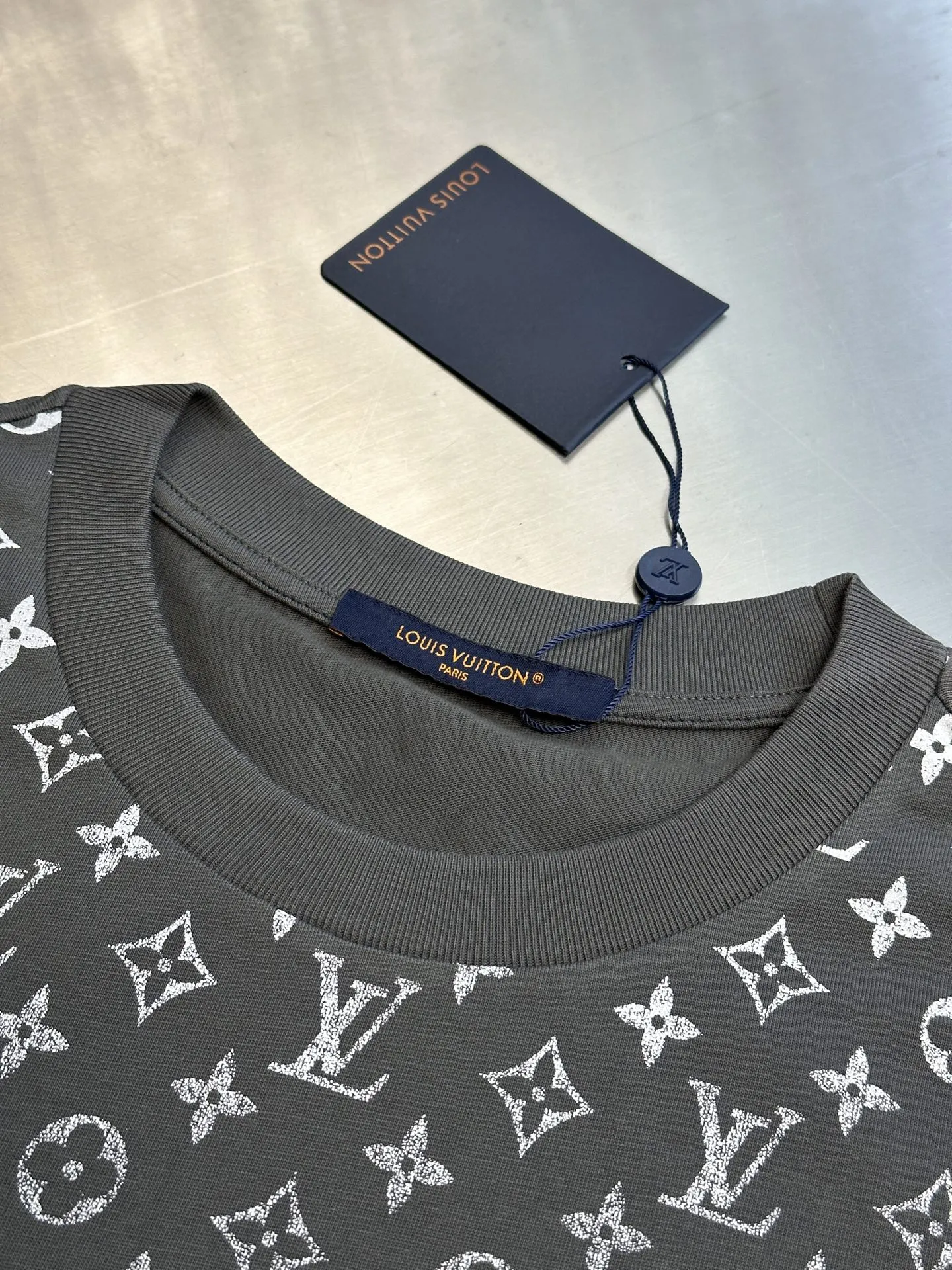 Louis Vuitton グレー グラデーションTシャツ - 画像 (6)