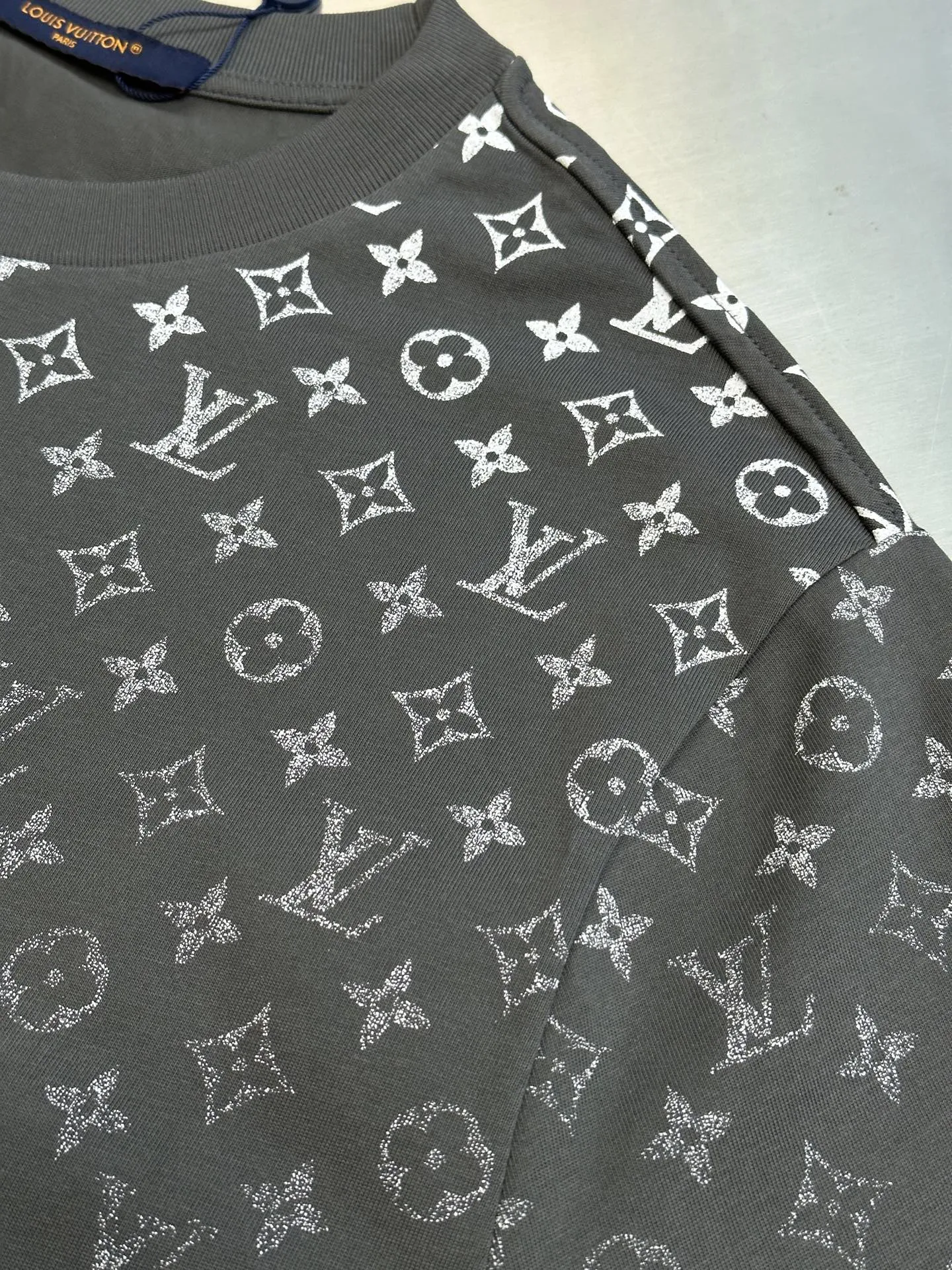 Louis Vuitton グレー グラデーションTシャツ - 画像 (8)