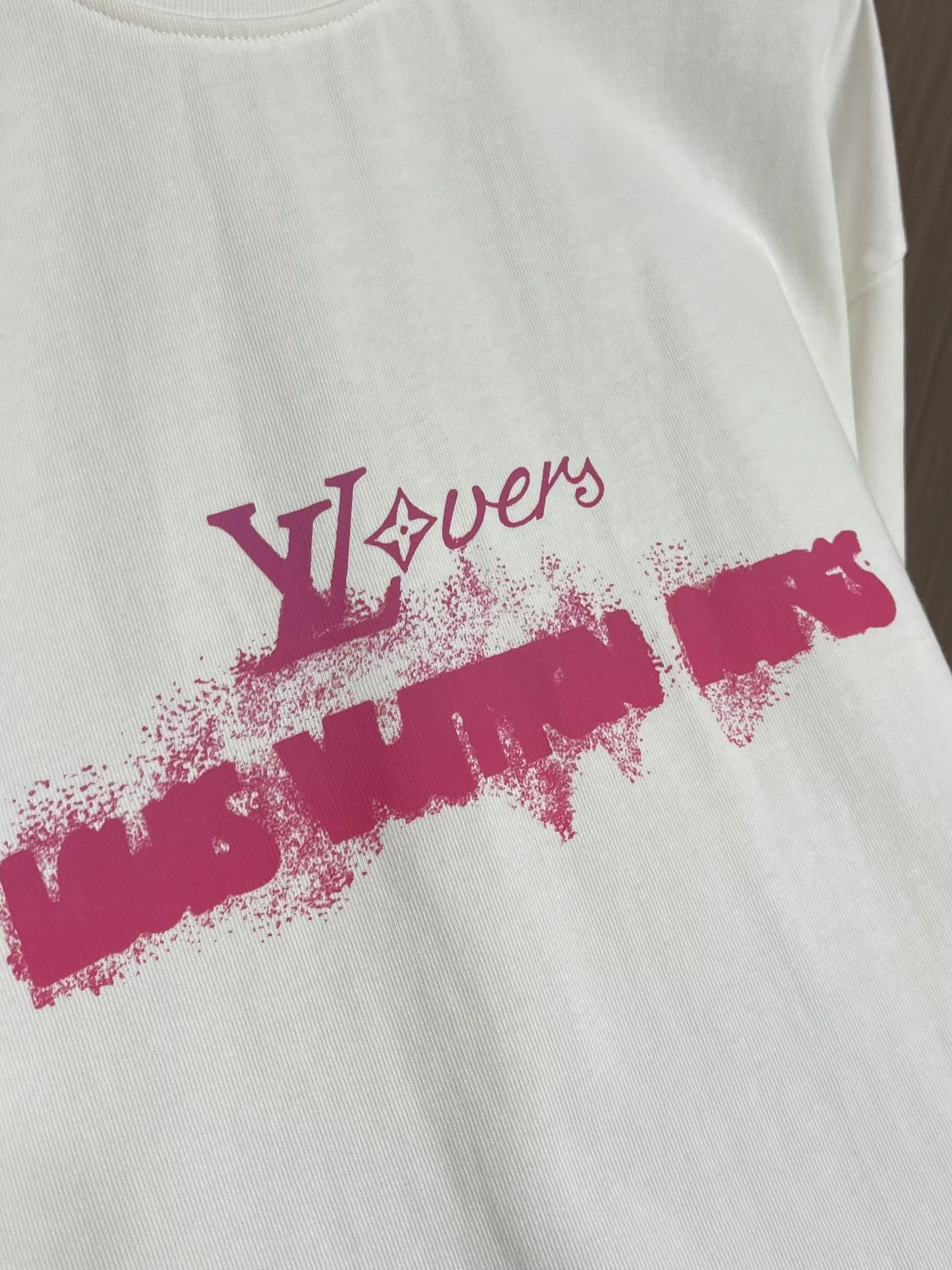LV 白い印花短袖Tシャツ - 画像 (6)
