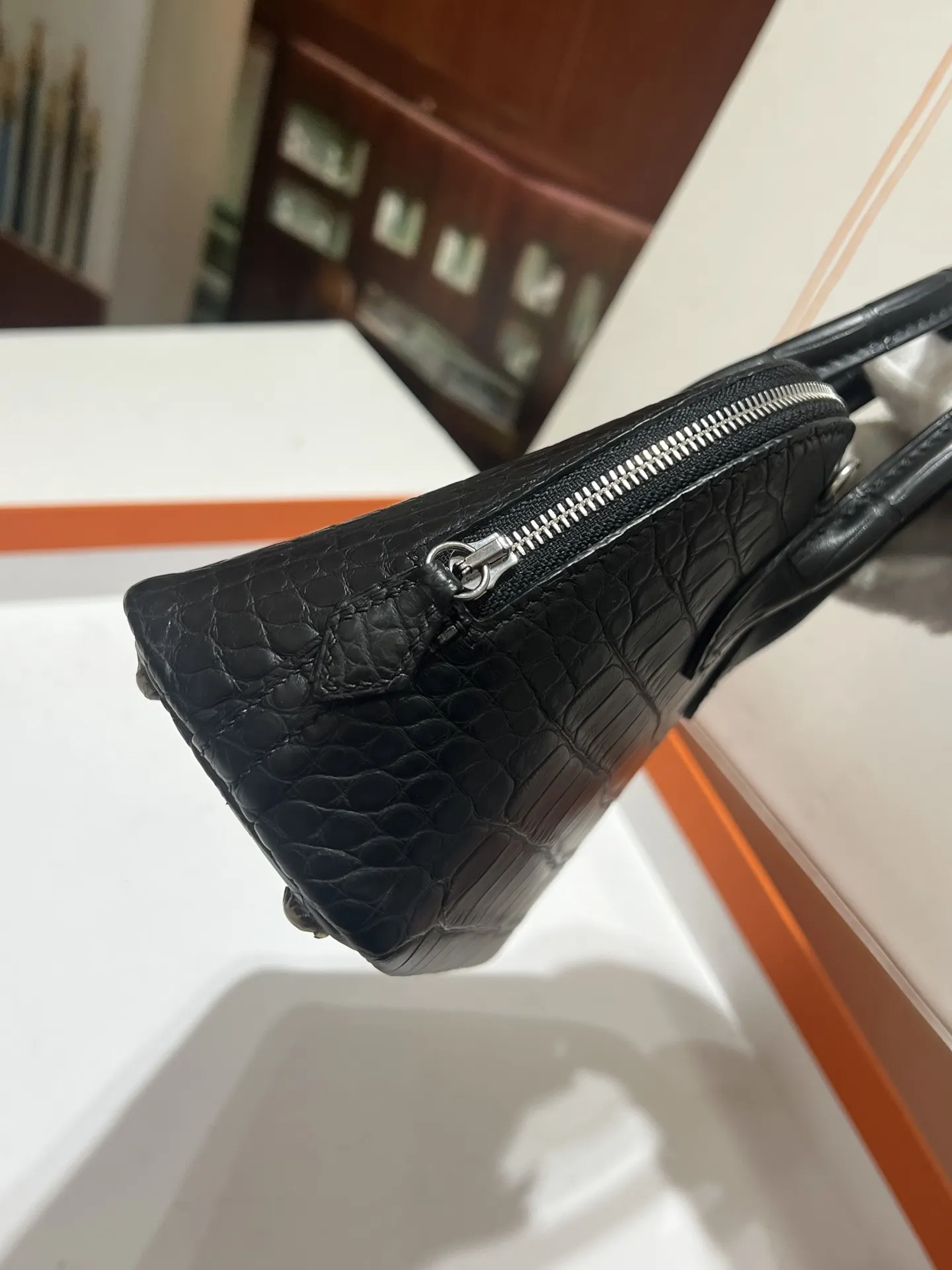 Hermes ブラッククロコダイルミニボーリングバッグ - 画像 (8)