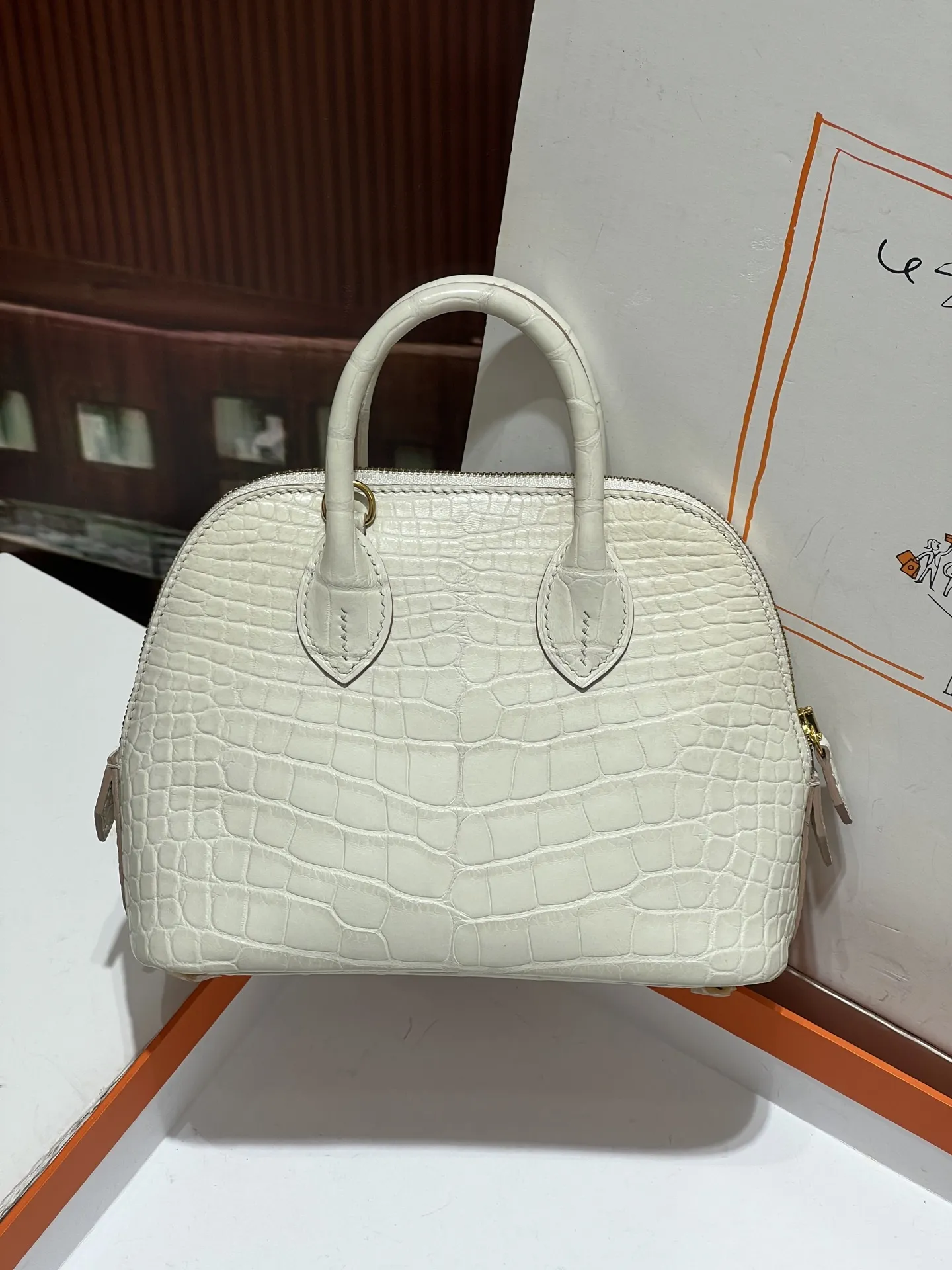 Hermes ボリッド ミニ クリームホワイト クロコ型押しバッグ - 画像 (4)