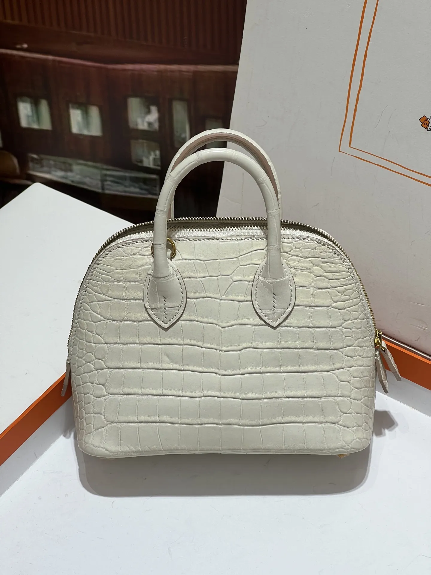 Hermes ボリッド ミニ クリームホワイト クロコ型押しバッグ - 画像 (8)